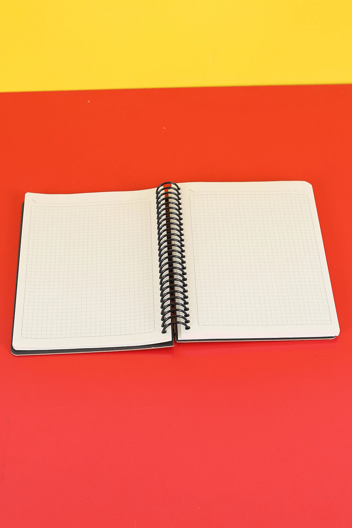 17x24 Tokaç Sert Kapak Lazer Kesim Kareli Defter 100 Yaprak 295930