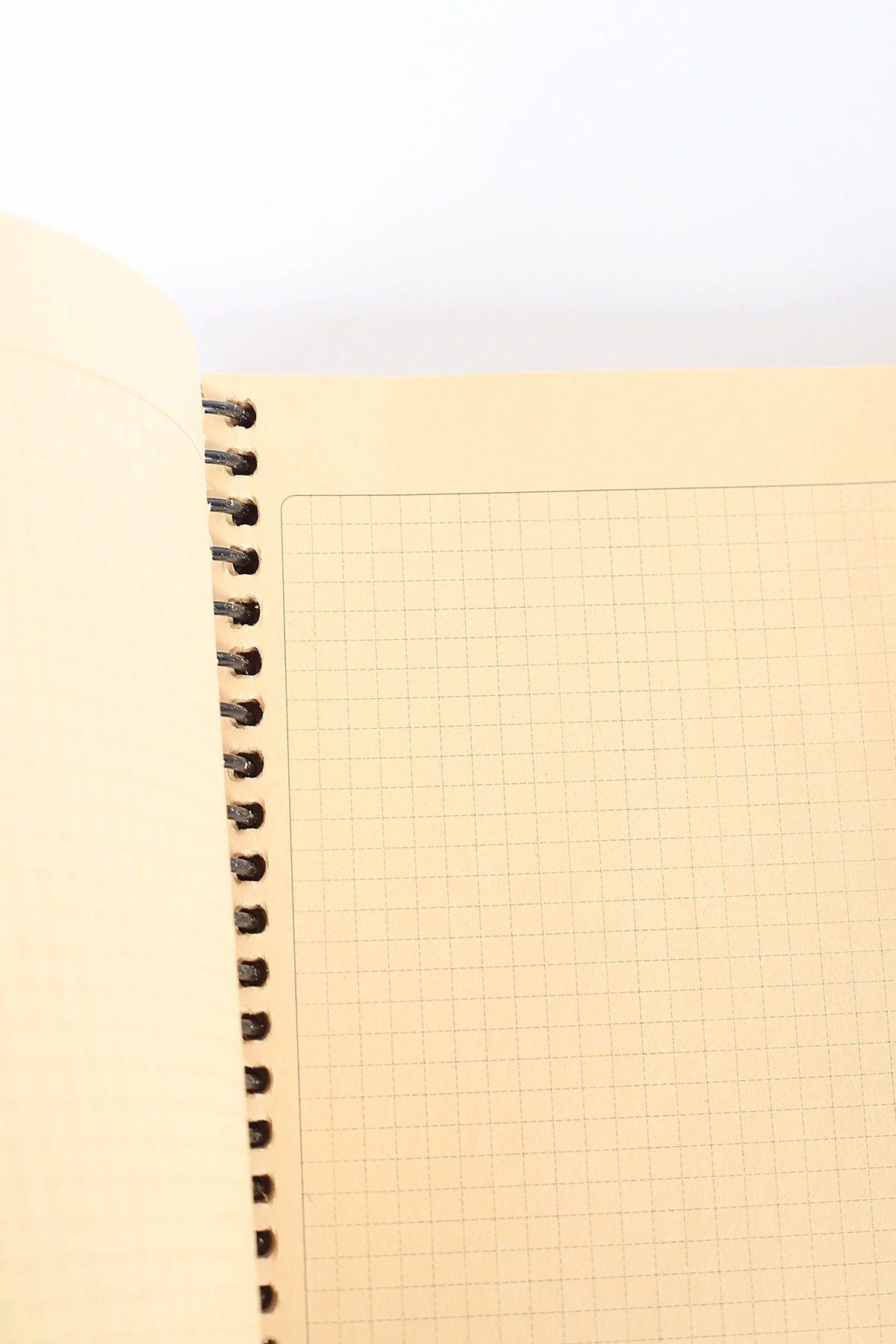 17x24 Tokaç Kraft Kapak Lazer Kesim 100 Yaprak Kareli Defter 392077
