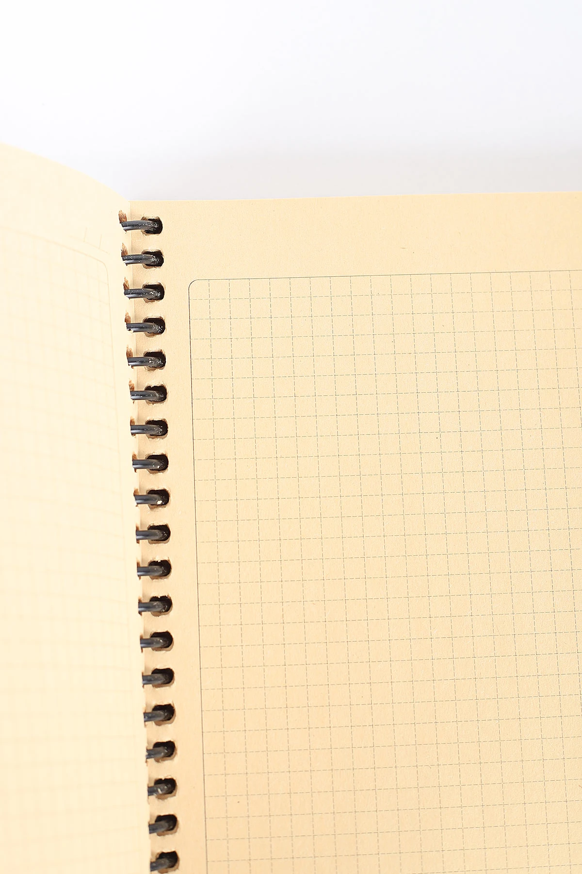 17x24 Tokaç Kraft Kapak Lazer Kesim 100 Yaprak Kareli Defter 392081