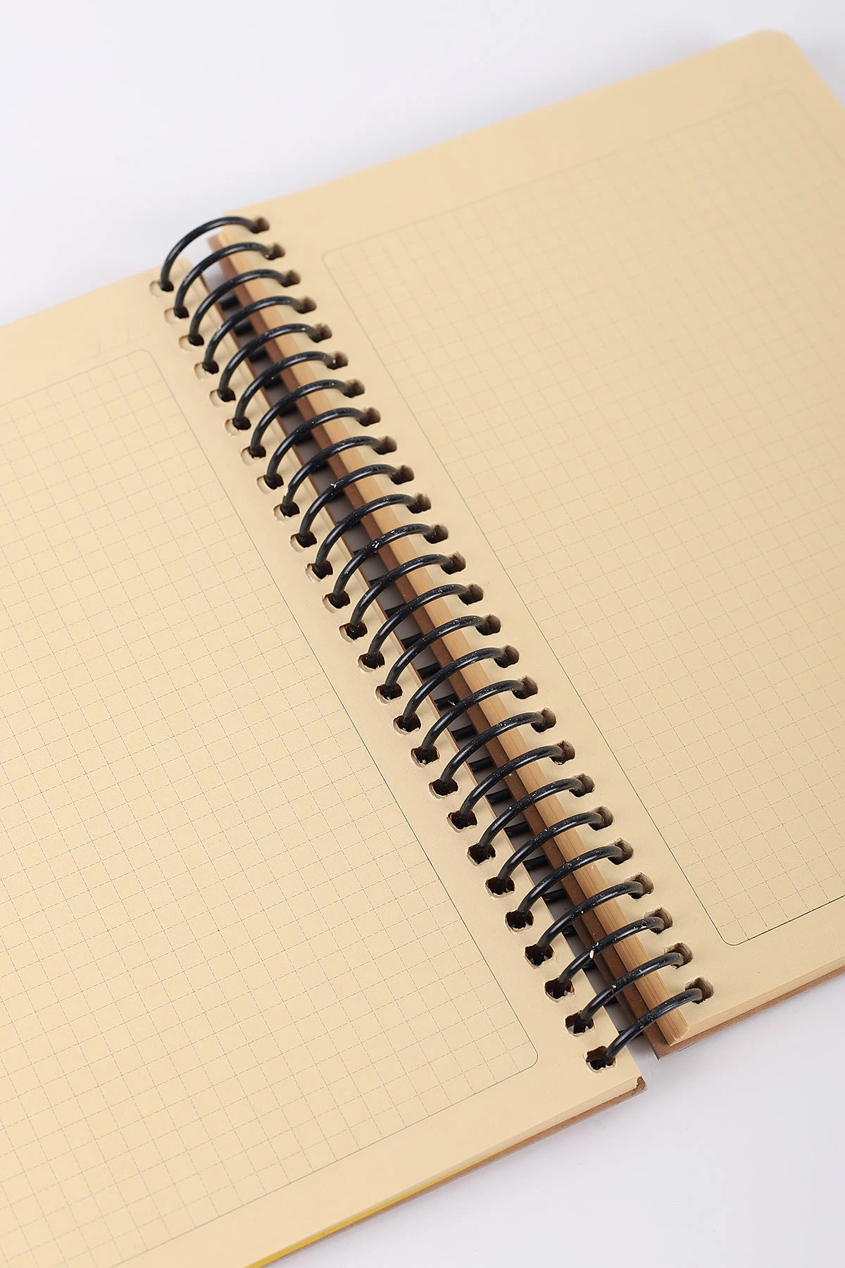 17x24 Tokaç Kraft Kapak Lazer Kesim 100 Yaprak Kareli Defter 413702