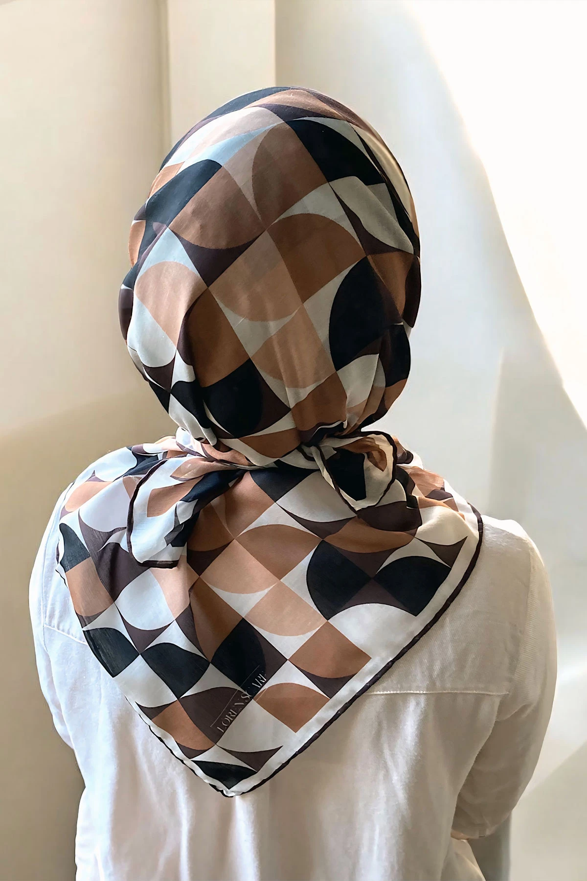 90x90 Baskılı El Dikimi Soft Eşarp 300831