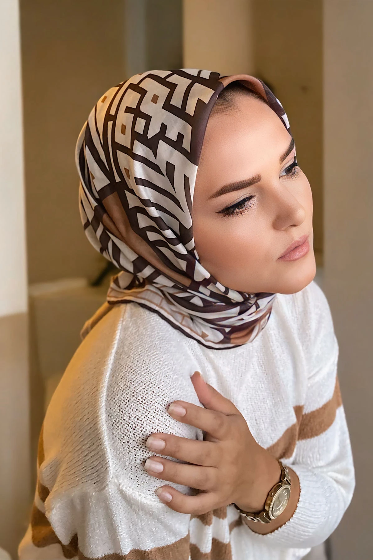 90x90 Baskılı El Dikimi Soft Eşarp 300834