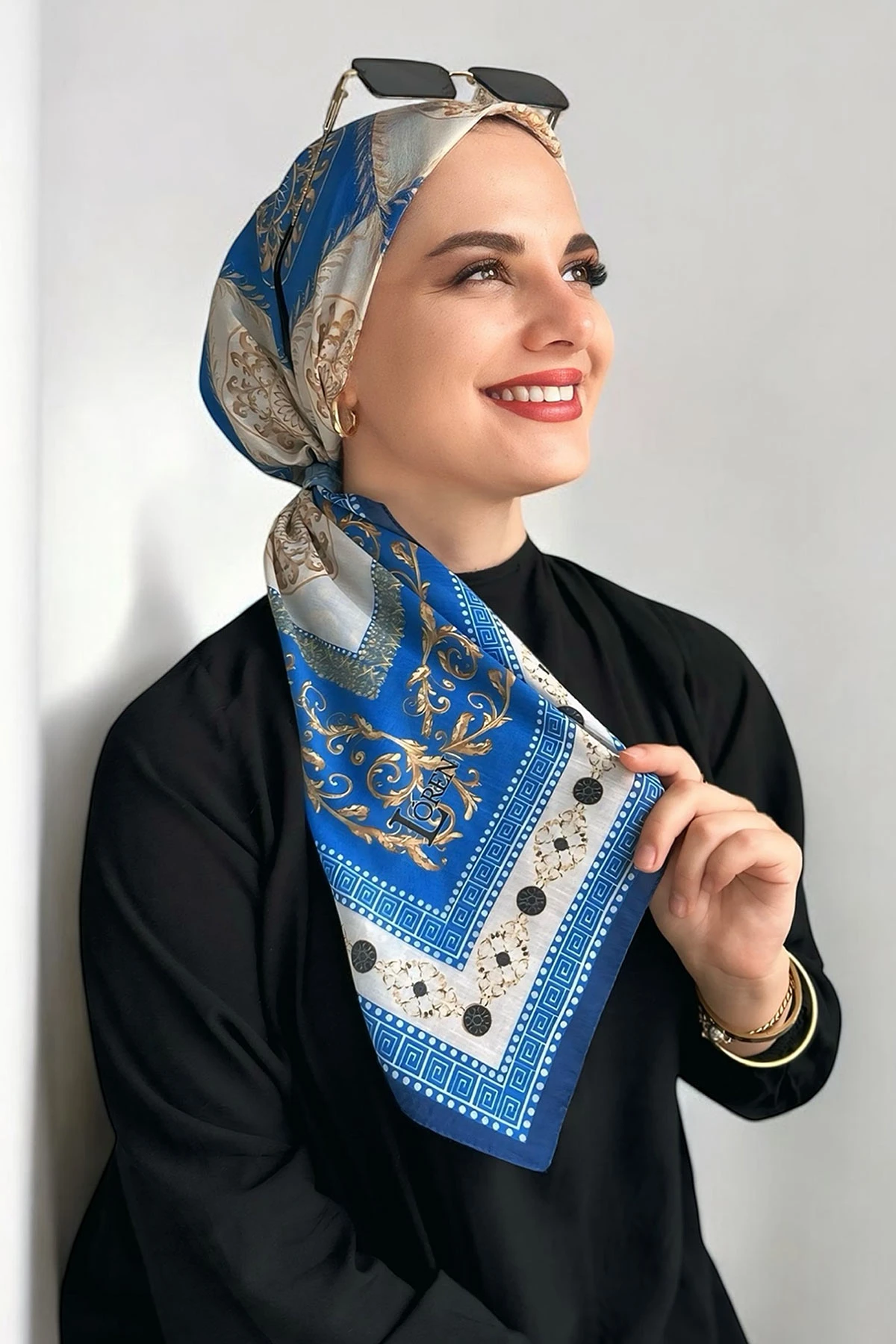 Açık Mavi 90x90 Cm Dijital Baskı Lenora Desenli Pamuk Eşarp 371002