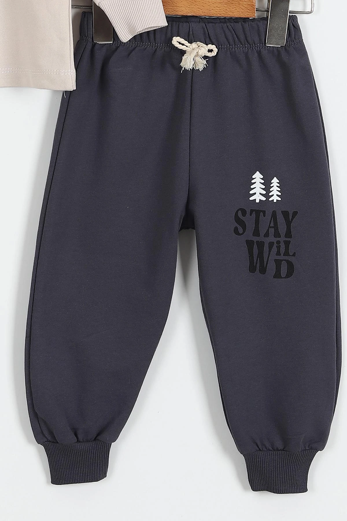 Antrasit (1-4 Yaş) Stay Wild Süzene Nakışlı Erkek Çocuk Mevsimlik Takım 425863