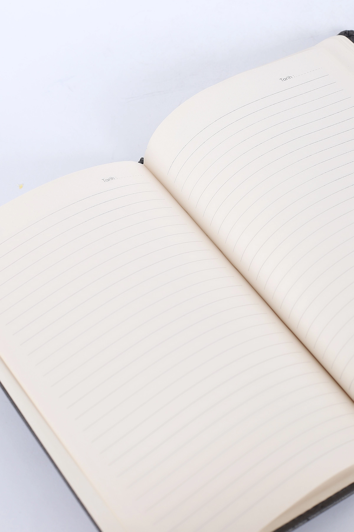 Antrasit 13x21 Cm Tokaç Thermo Kapak Tokalı 80 Yaprak Çizgili Defter 387584