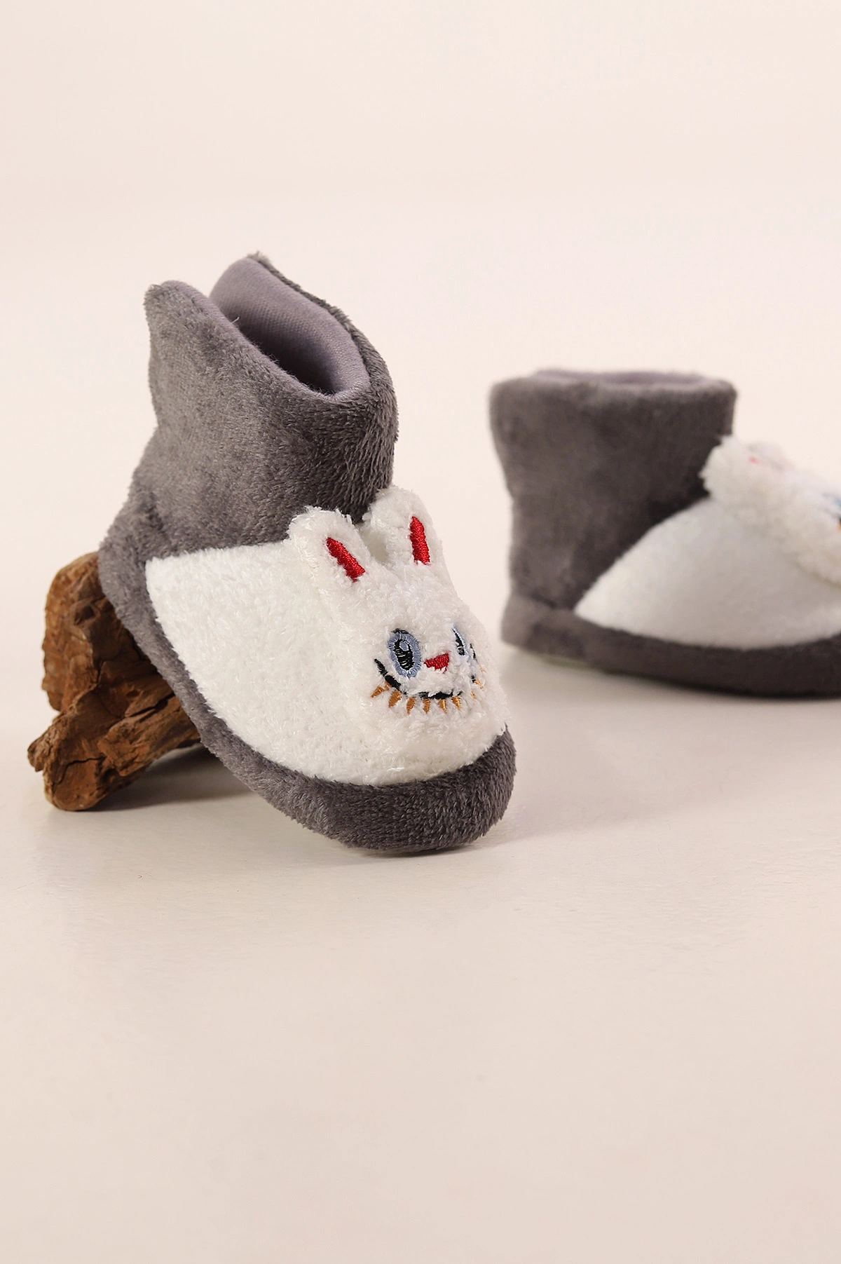 Antrasit ( 21 - 24 ) Peluş Figürlü Kız Bebek Panduf 394648