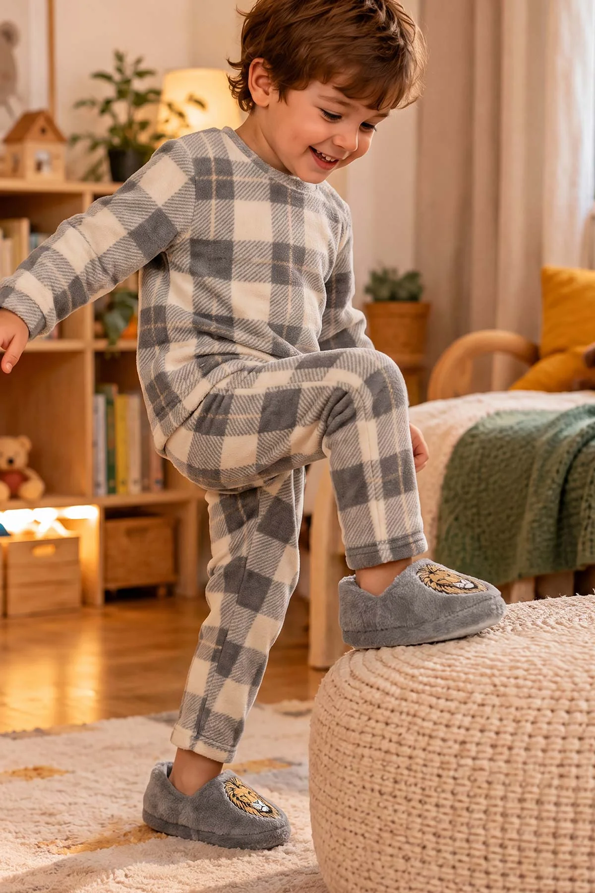 Antrasit ( 25 - 30 ) Peluş Figürlü Erkek Çocuk Panduf 500319