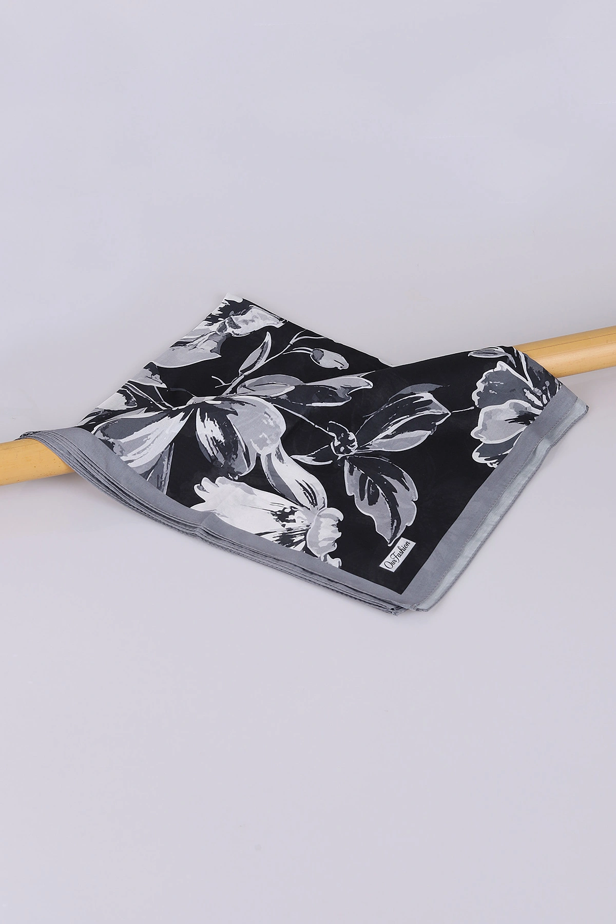 Antrasit 75*180 Cm Çok Çiçek Baskılı Dijital Soft Tülbent Şal 469402