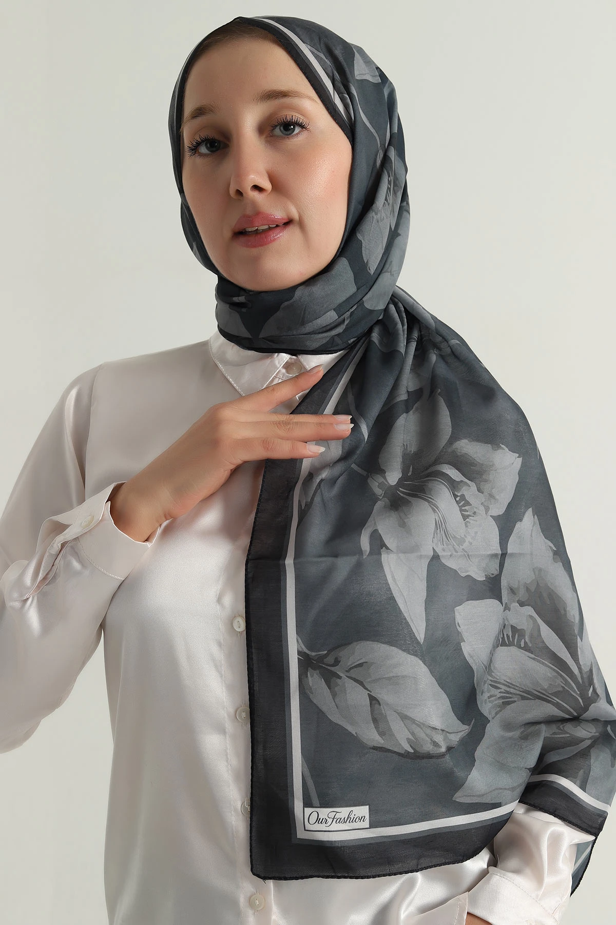 Antrasit 75x180 Cm Our Fashion Dijital Baskılı Desenli Nova Şal 396793