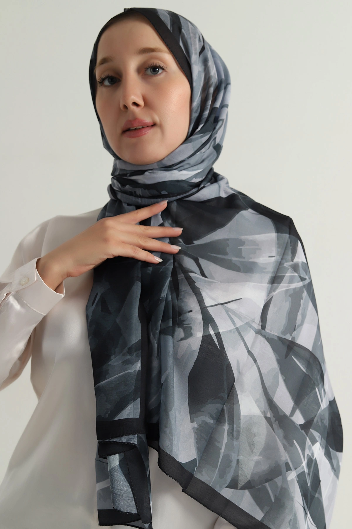 Antrasit 75x180 Cm Our Fashion Dijital Baskılı Desenli Nova Şal 396807
