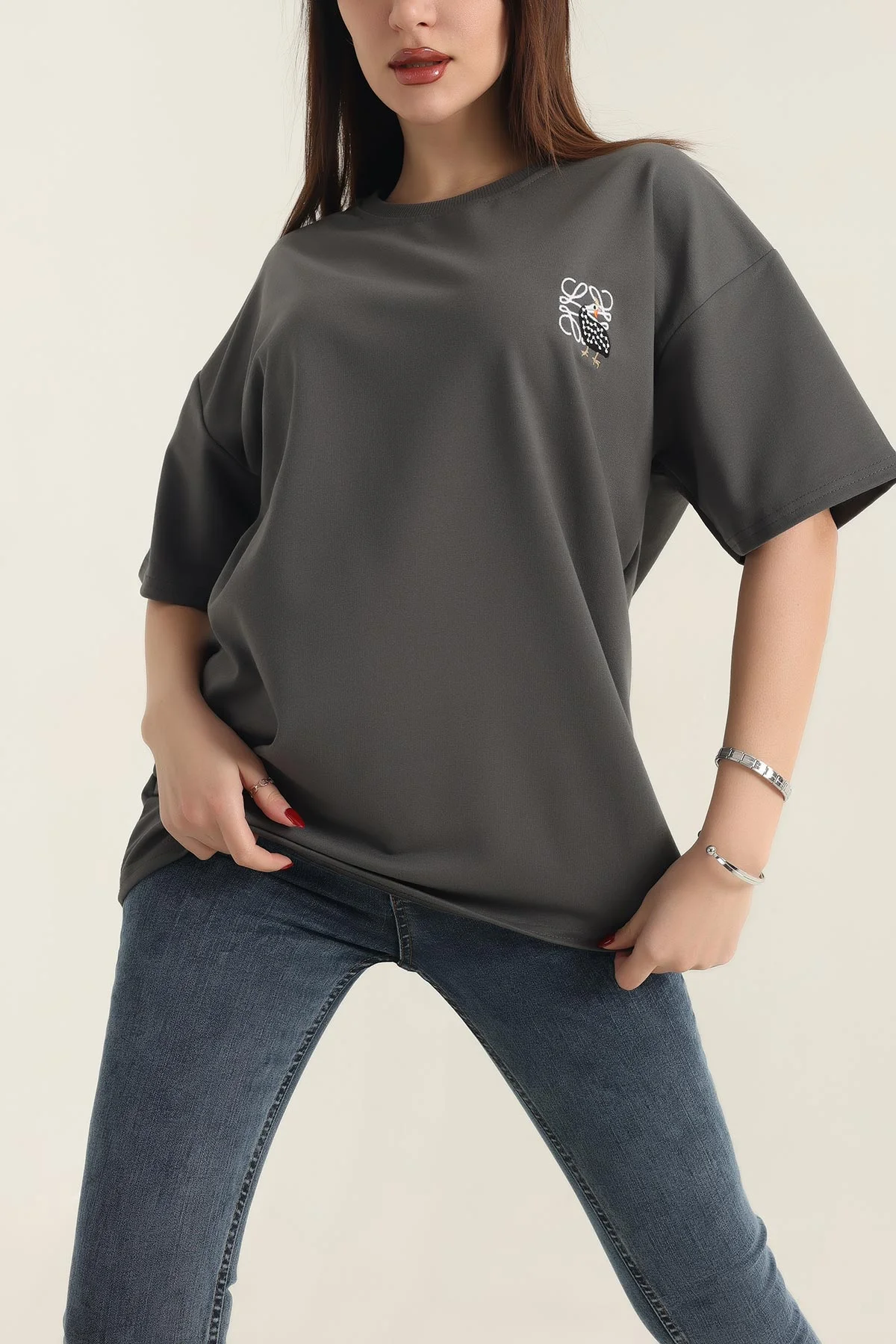 Antrasit Nakışlı Bisiklet Yaka Oversize İki Bayan Tişört 337634