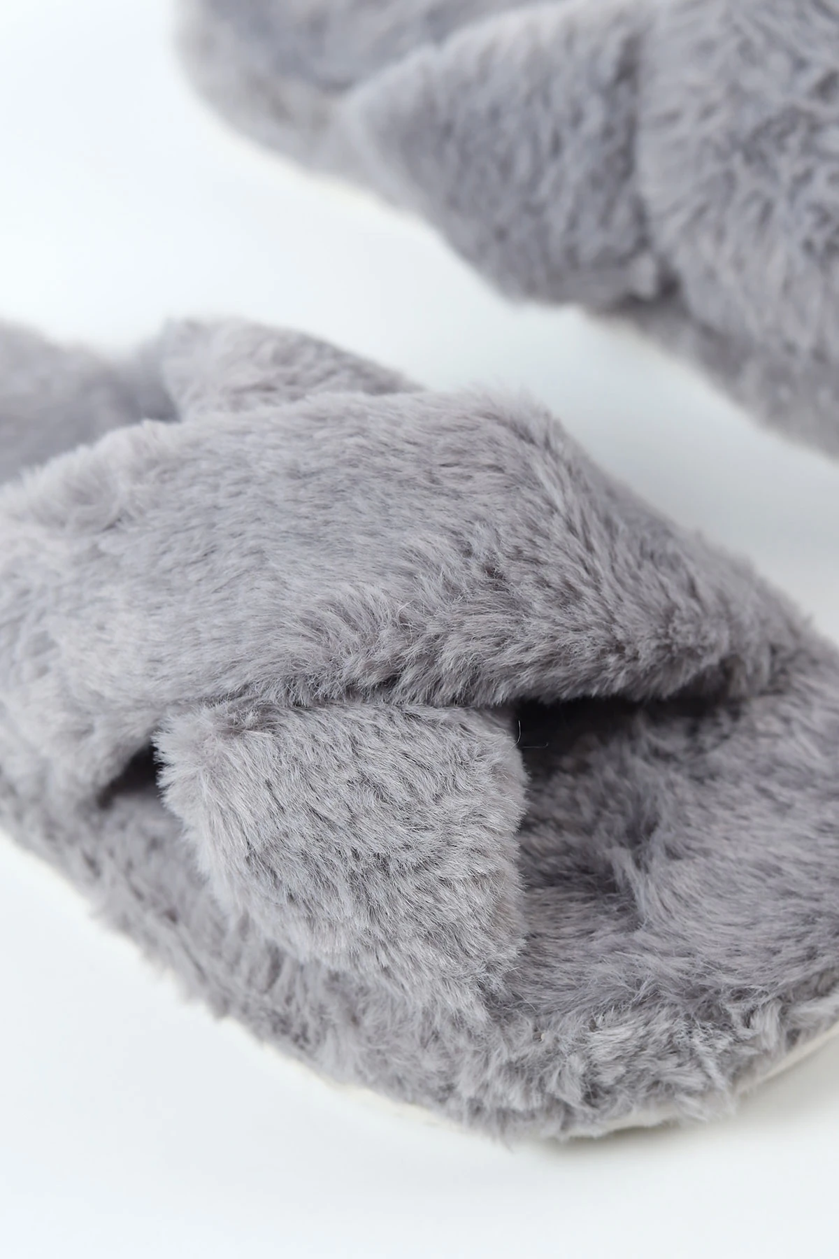 Antrasit Peluş Çapraz Bant Detaylı Kadın Ev Terliği 488368
