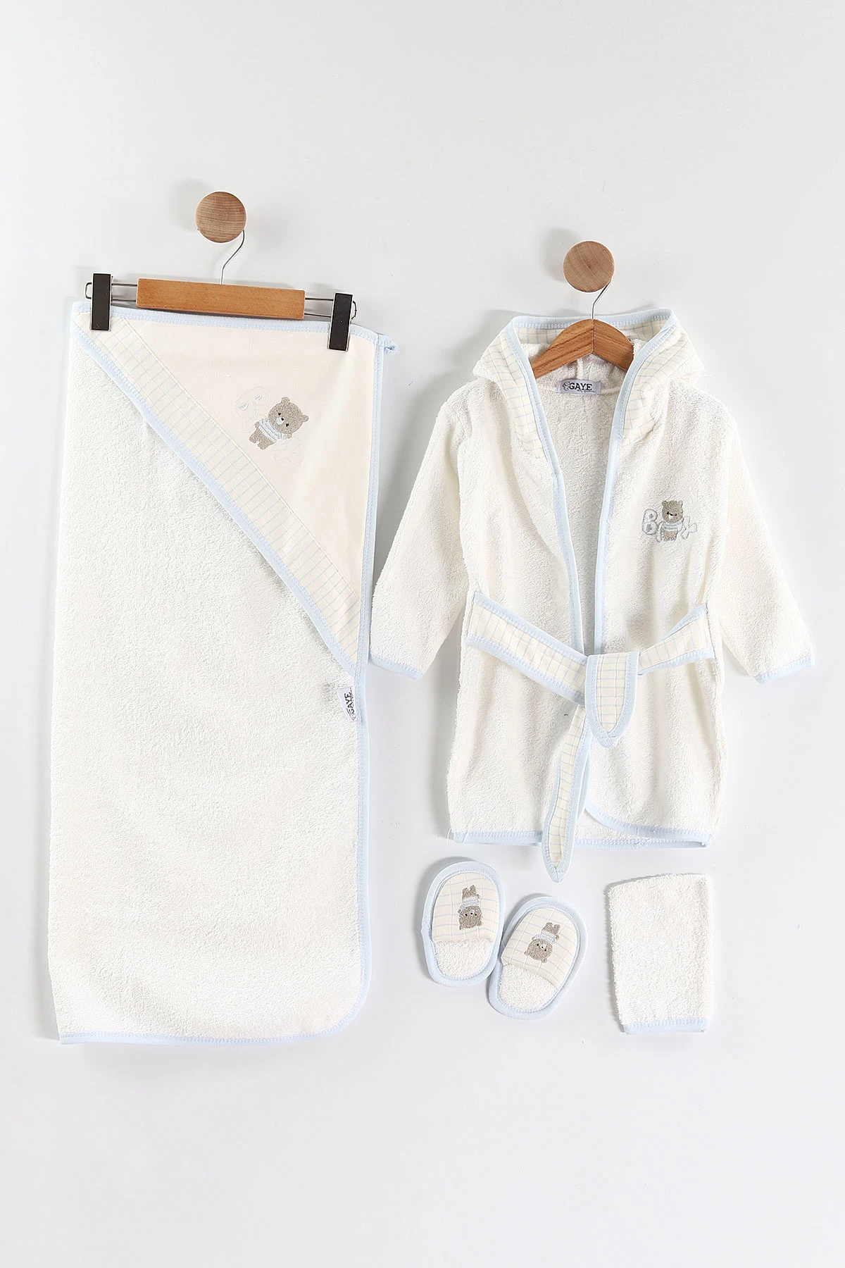Bebe Mavisi (0-12 Ay) Panda Nakışlı   4'lü  Bebek Bornoz Seti 436110
