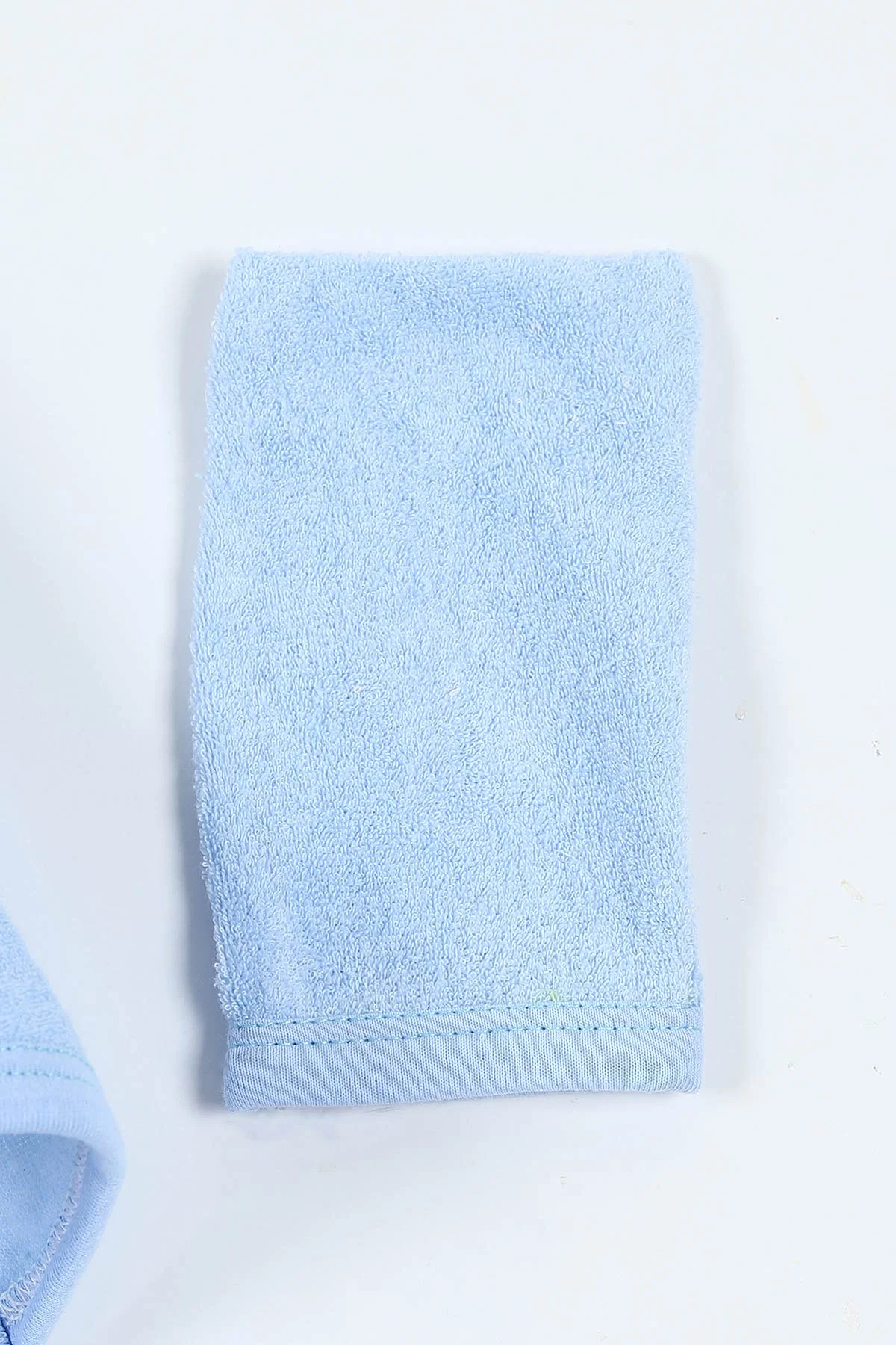 Bebe Mavisi Başak Taclı Nakışlı Çift Katlı Erkek Bebek Silgi Havlu 375509