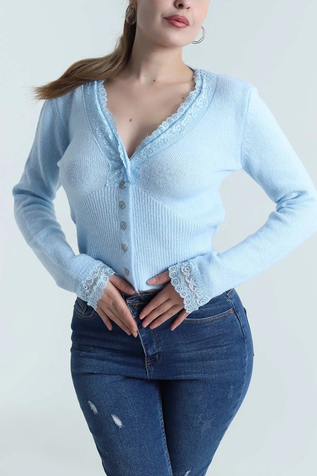 Bebe Mavisi Güpürlü Düğmeli Kadın Triko Hırka 484465