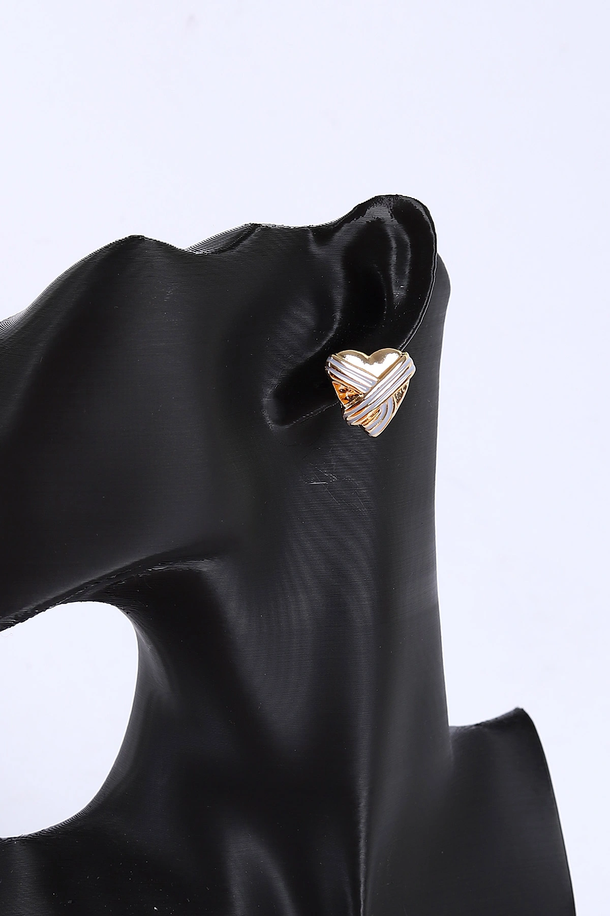 Bebe Mavisi Kalp Model Gold Detaylı Çivi Küpe 368623