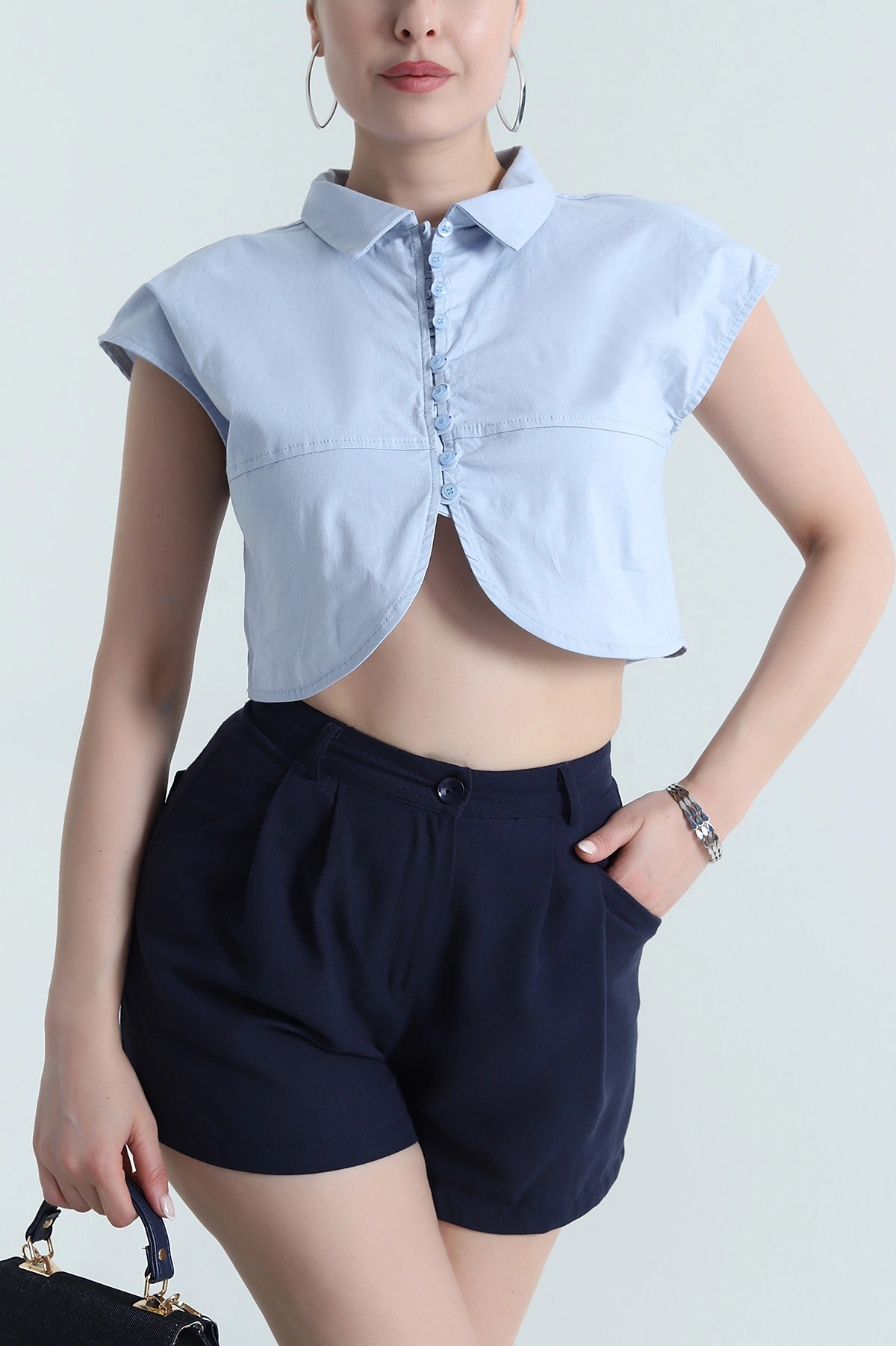 Bebe Mavisi Oval Kesim Poplin Kadın Crop Gömlek 472293