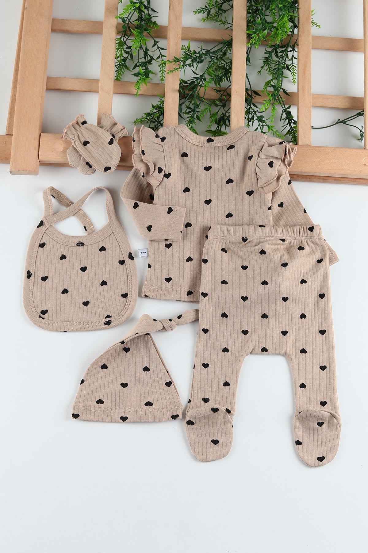 Bej (0-3 Ay) Kalp Baskılı 5'li Kız Bebe Takım 201358