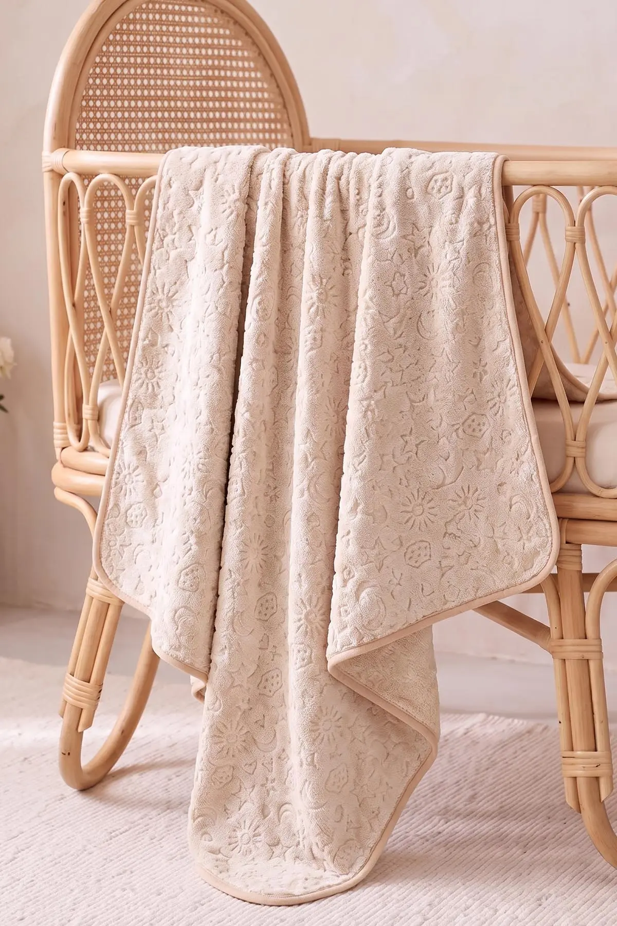 Bej (100*120 cm)Desenli Peluş Battaniye 493685