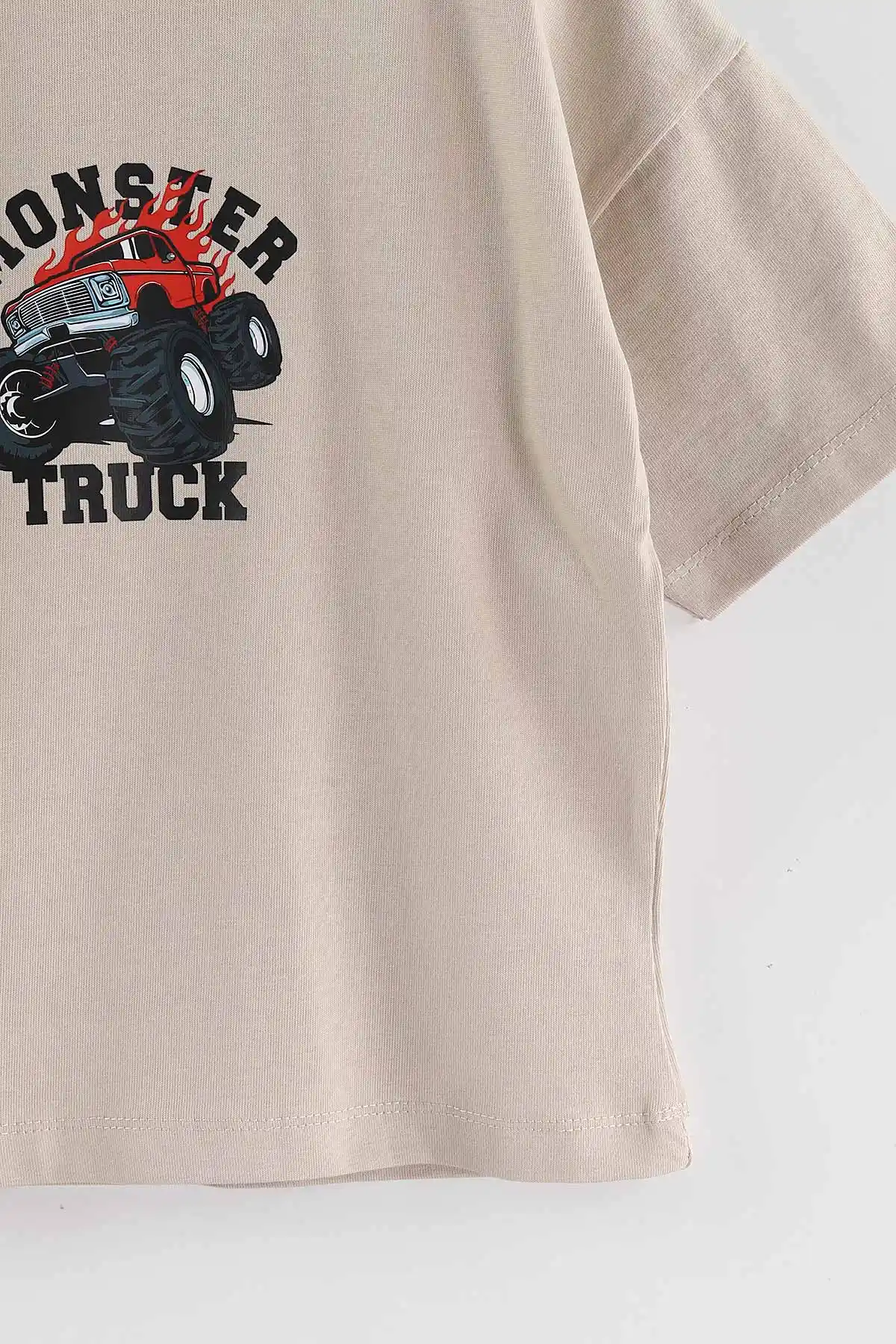 Bej (3-10 Yaş) Monster Truck Baskılı Oversize Erkek Çocuk Tişört 469016