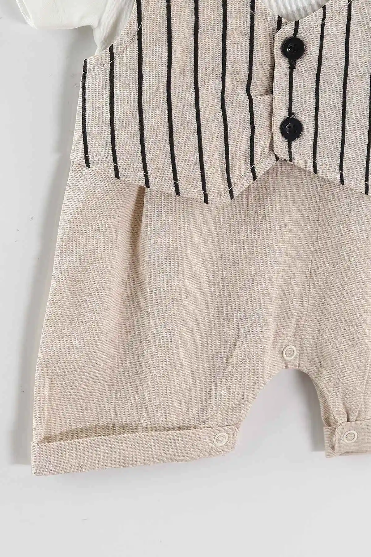 Bej (3-12 Ay) Dik Çizgili Papyonlu Çıtçıtlı Düğmeli Erkek Bebek Salopet 468810