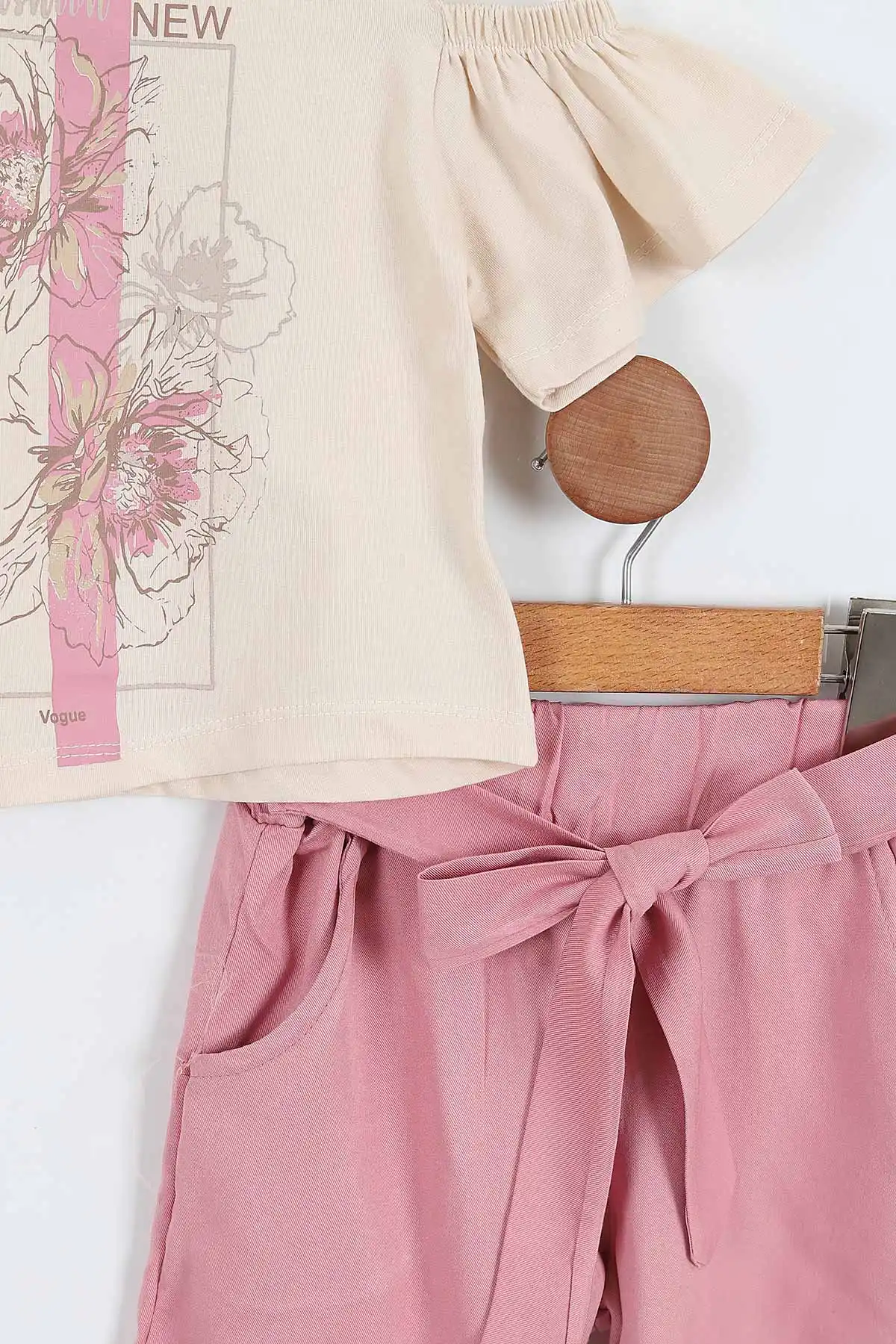 Bej (3-7 Yaş) Fashion Baskılı Açık Omuz Detaylı Kemerli Şortlu Kız Çocuk Yazlık Takım 361717