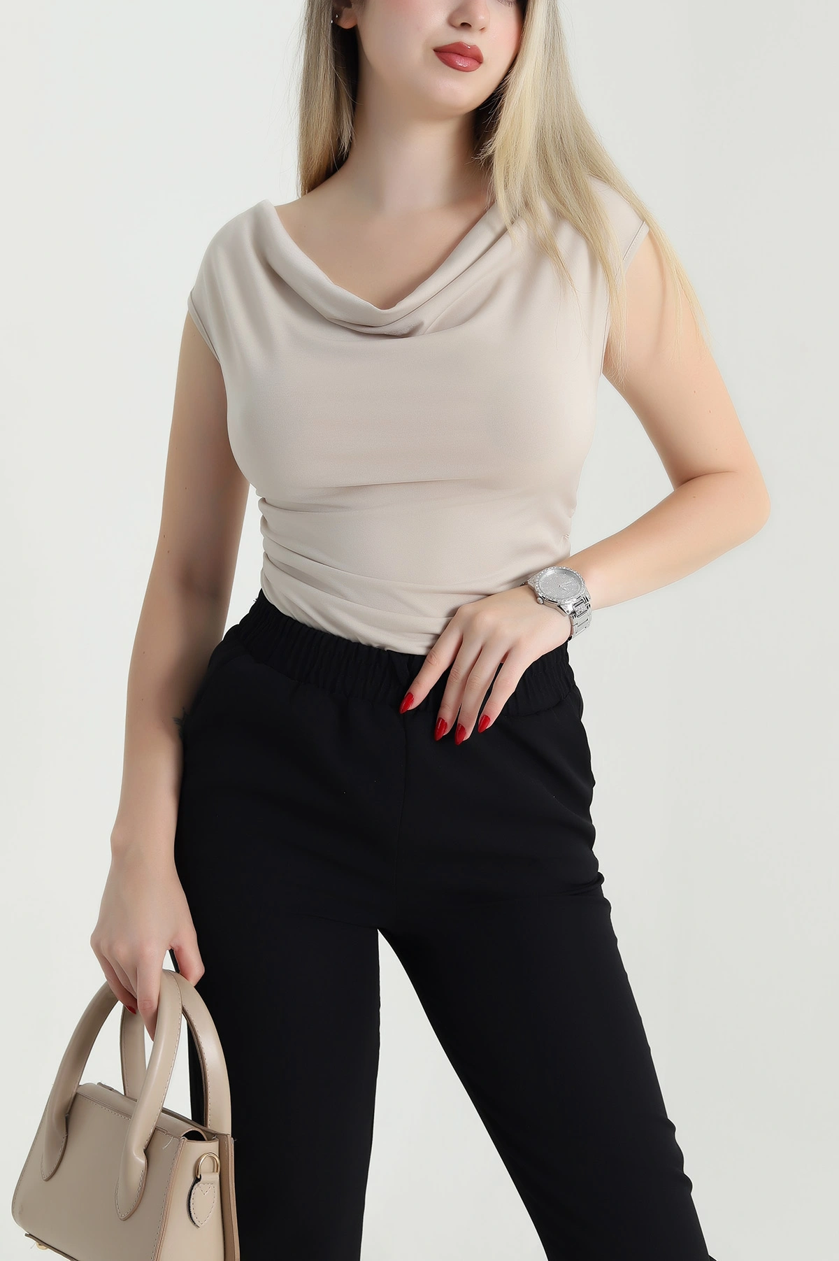 Bej Büzgülü Likralı Sandy Kadın Bluz 467870