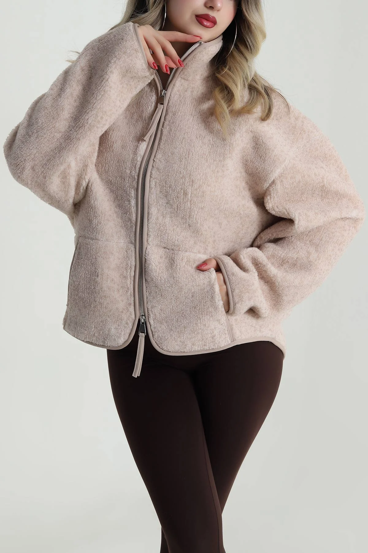 Bej Dik Yaka Fermuarlı Teddy Kadın Mont 486073