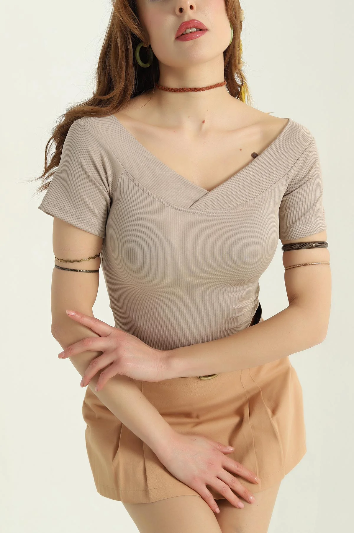 Bej Fitilli Likralı Kısa Kol Bluz 336263