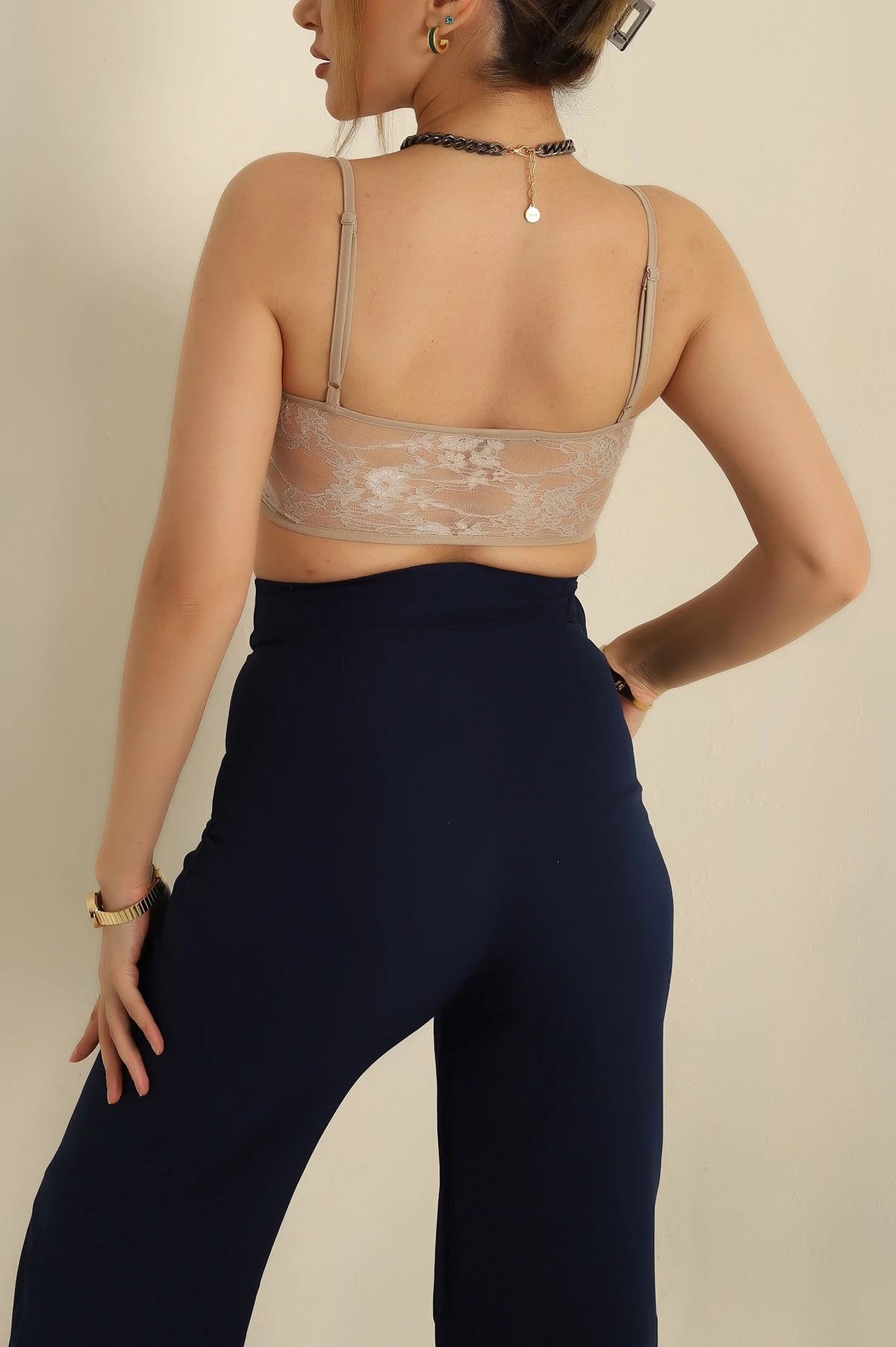 Bej Güpürlü Agraflı Crop Bluz 271423