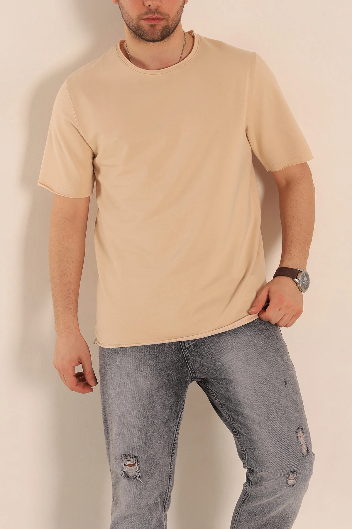 Bej İki İp Yırtık Yaka Detaylı Basic Erkek Tişört 261490