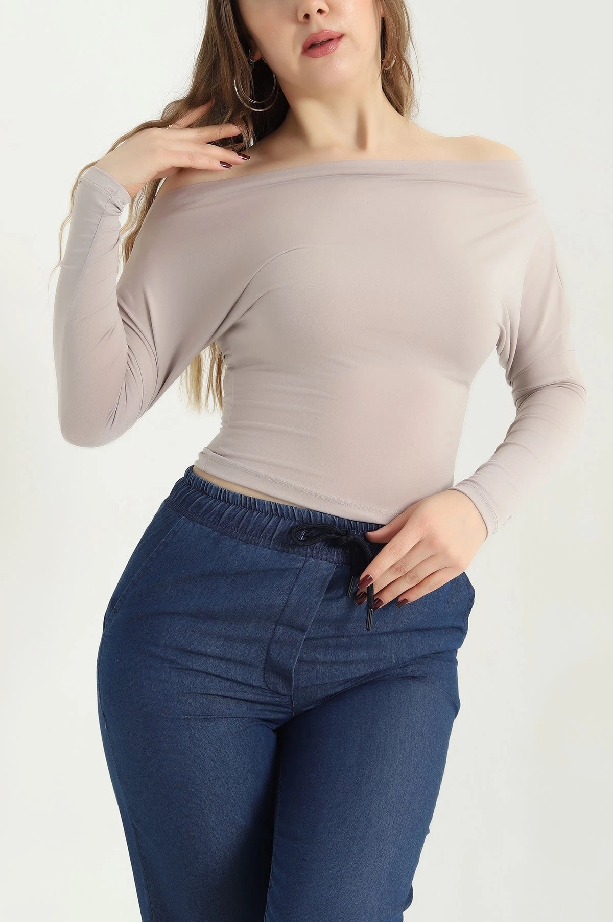 Bej Madonna Yaka Likralı Sandy Bluz 341228
