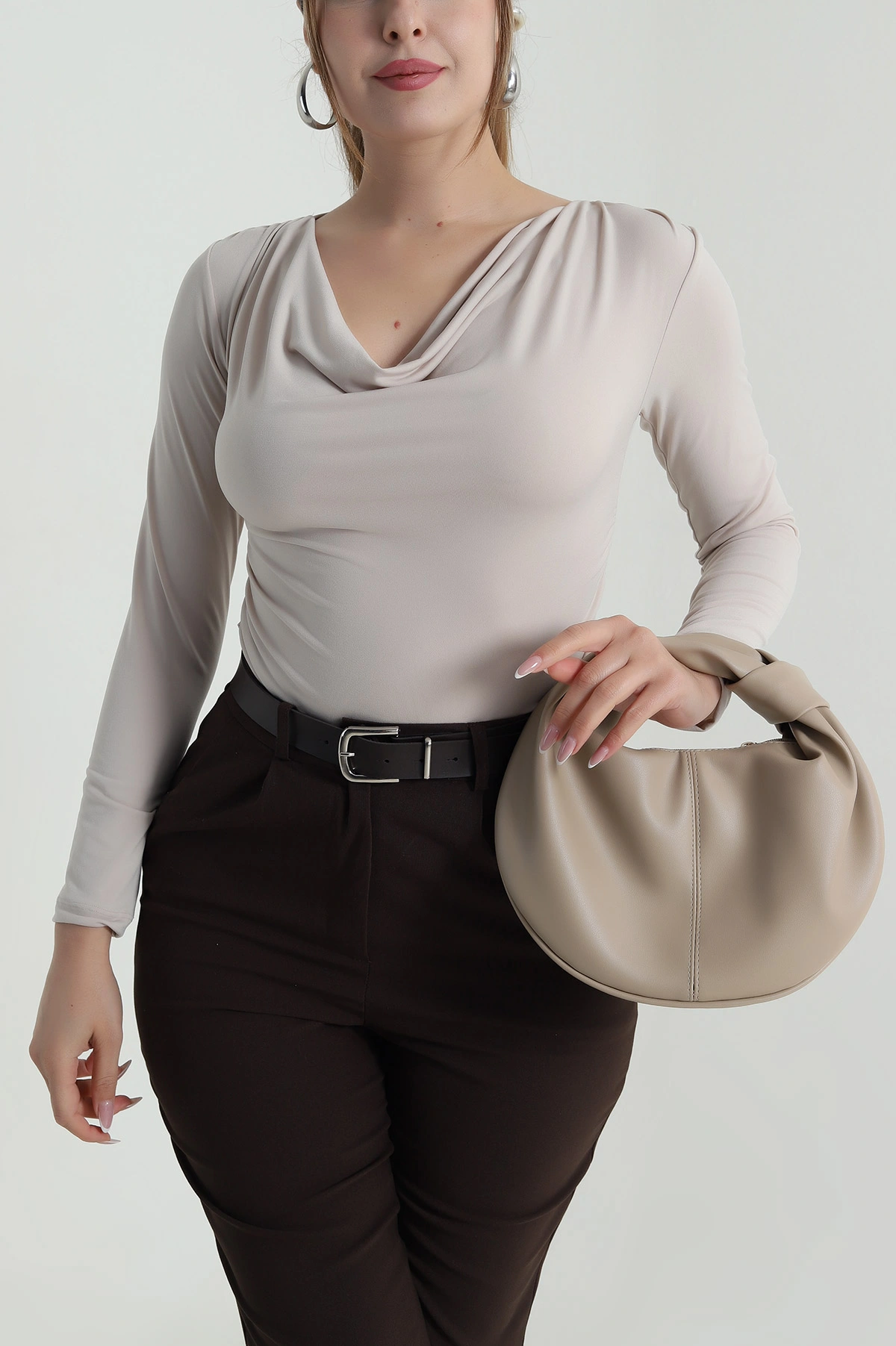 Bej Önü Dökümlü Sandy Kadın Bluz 486971