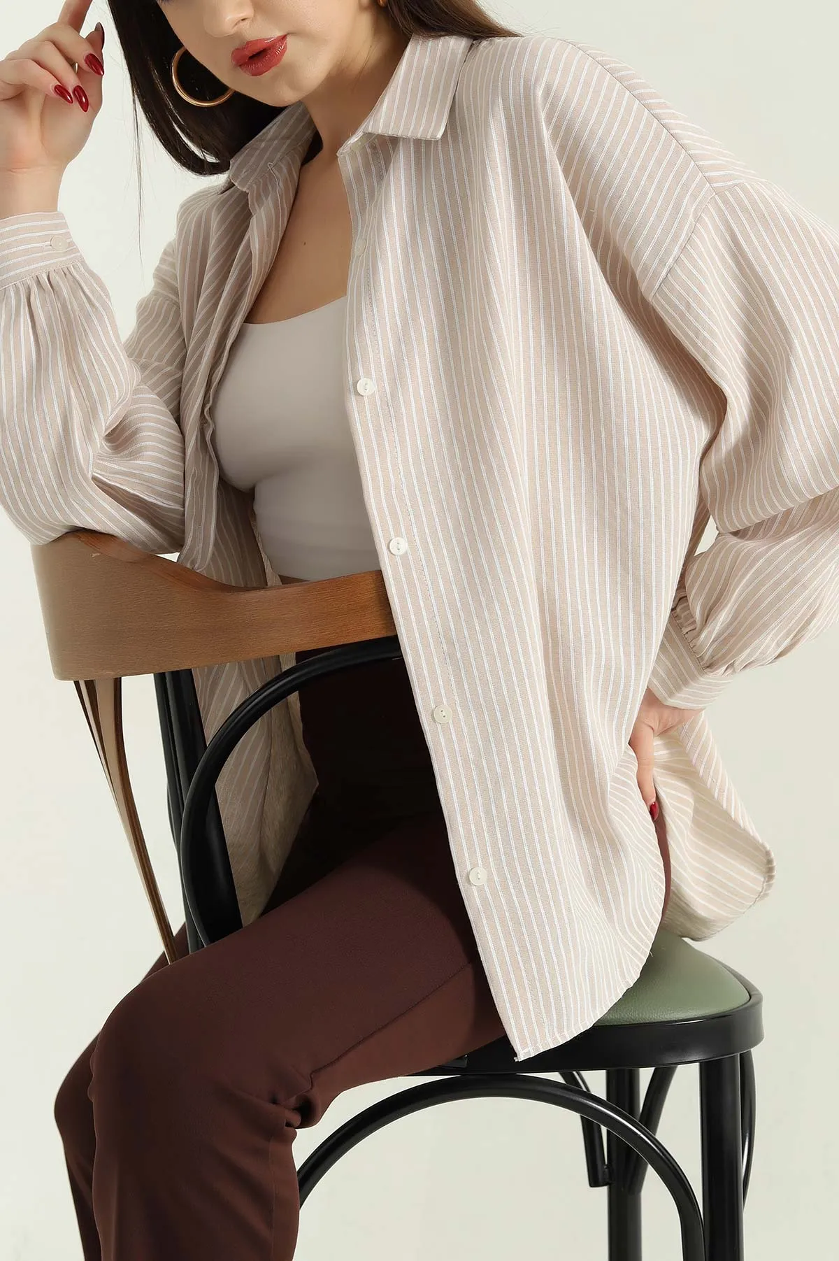 Bej Oversize Çizgili Bayan Müslin Gömlek 336860