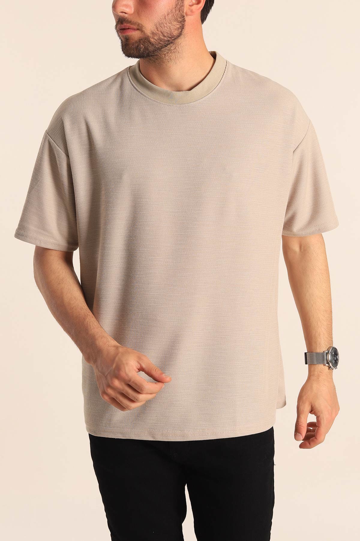 Bej Oversize Dokulu Bisiklet Yaka Erkek Tişört 181431