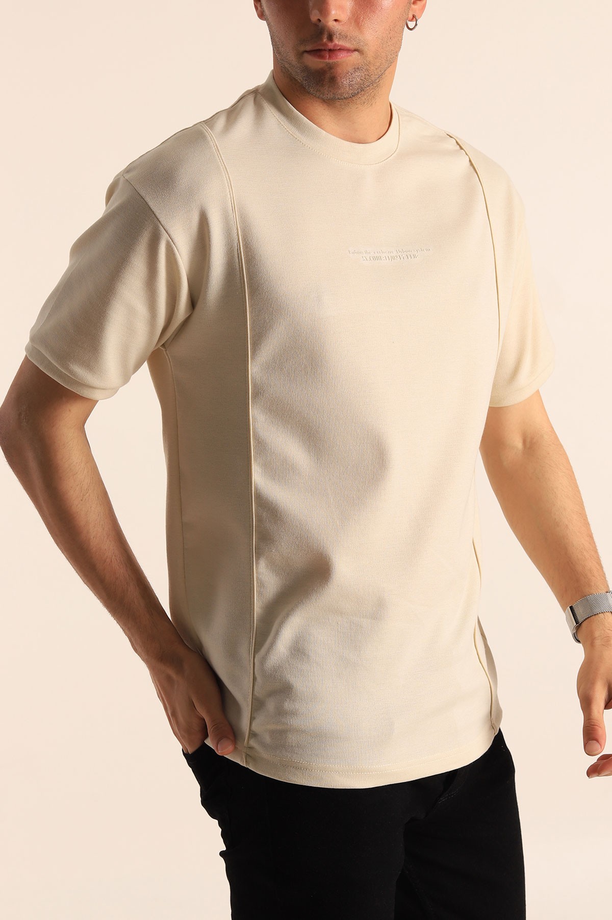 Bej Oversize Kabartma Yazılı Dikişli Erkek Tişört 181819