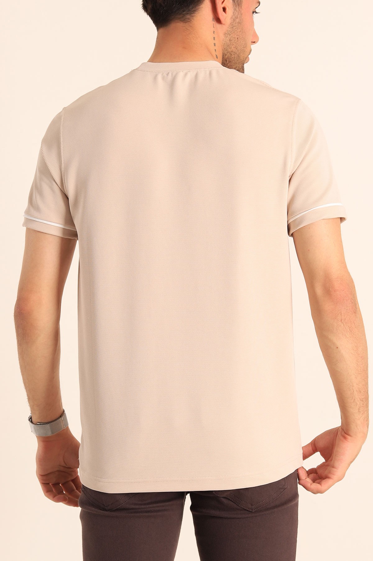 Bej Regular Fit Dokulu Nakışlı Yazı Detay Erkek Tişört 182158