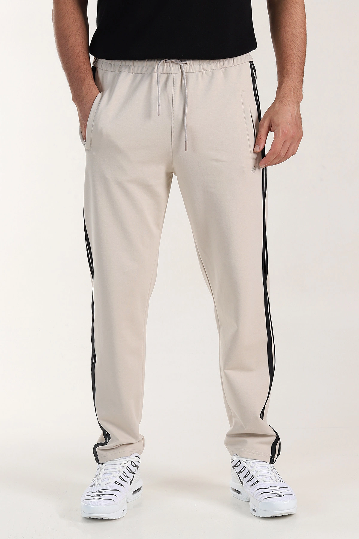 Bej Regular Fit Şerit Detaylı Fermuarlı Cepli Erkek Eşofman Altı 402379