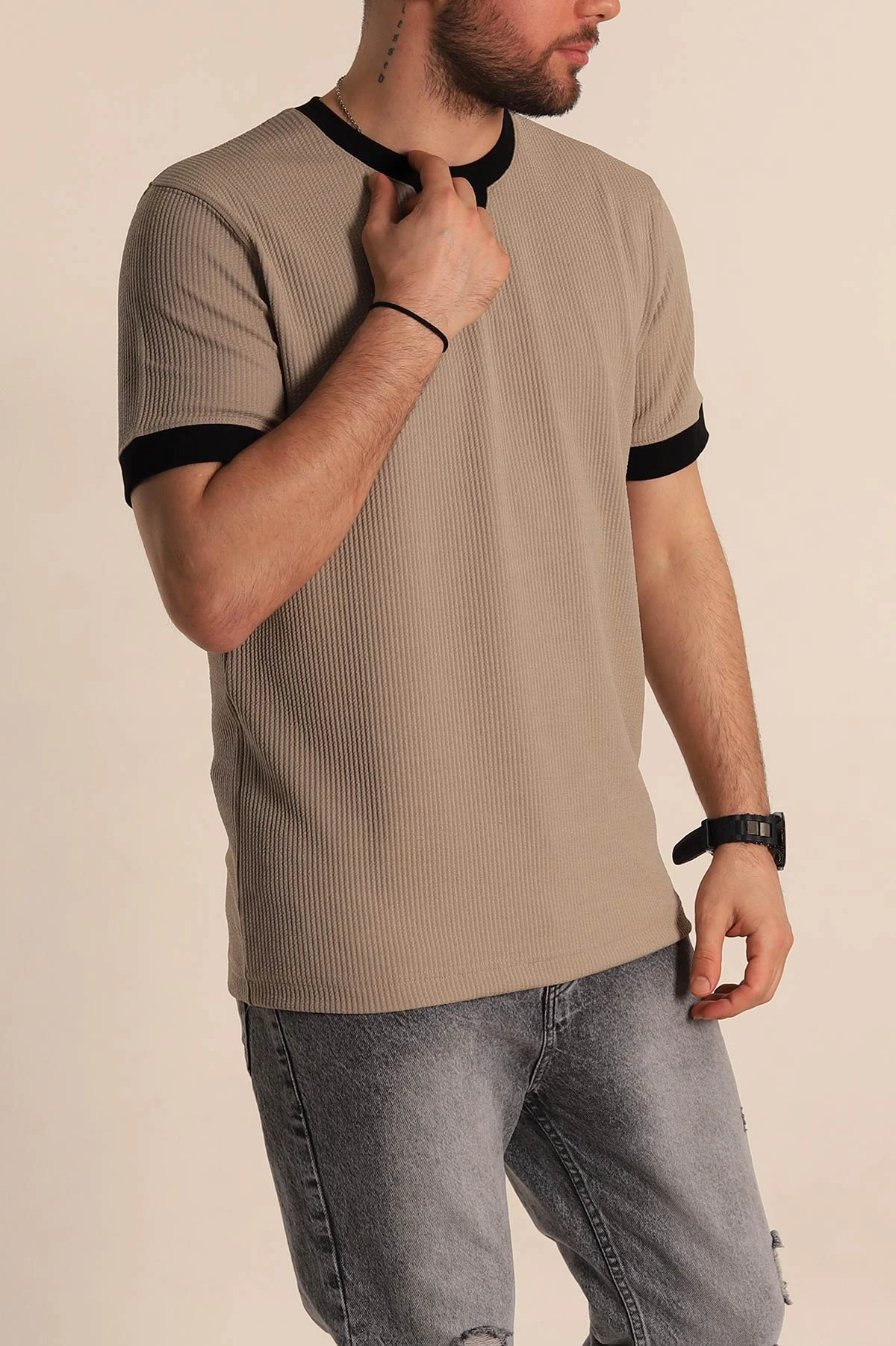 Bej Regular Fit Yaka Detaylı Erkek Tişört 268638