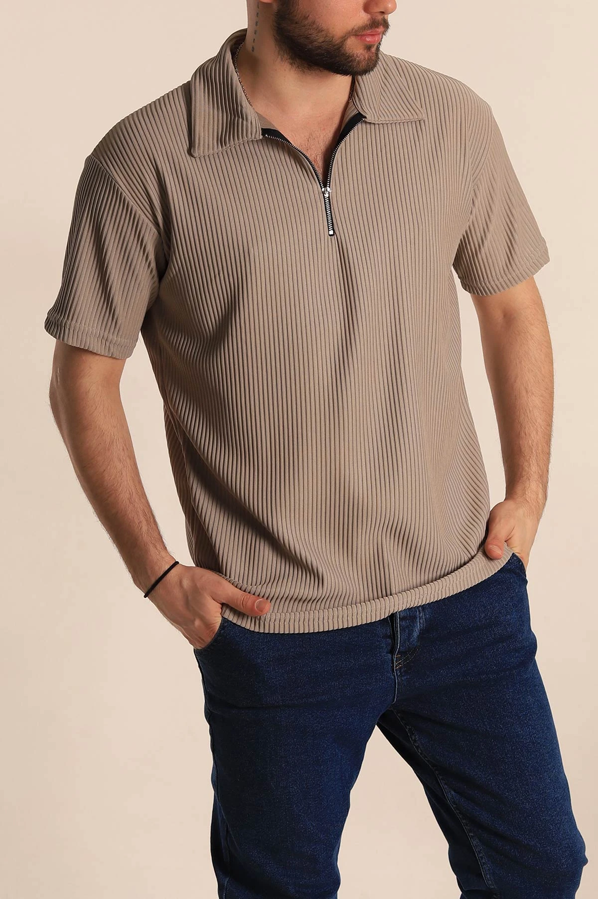 Bej Relaxed Fit Fitilli Dokulu Jakarlı Fermuarlı Polo Yaka Erkek Tişört 270753