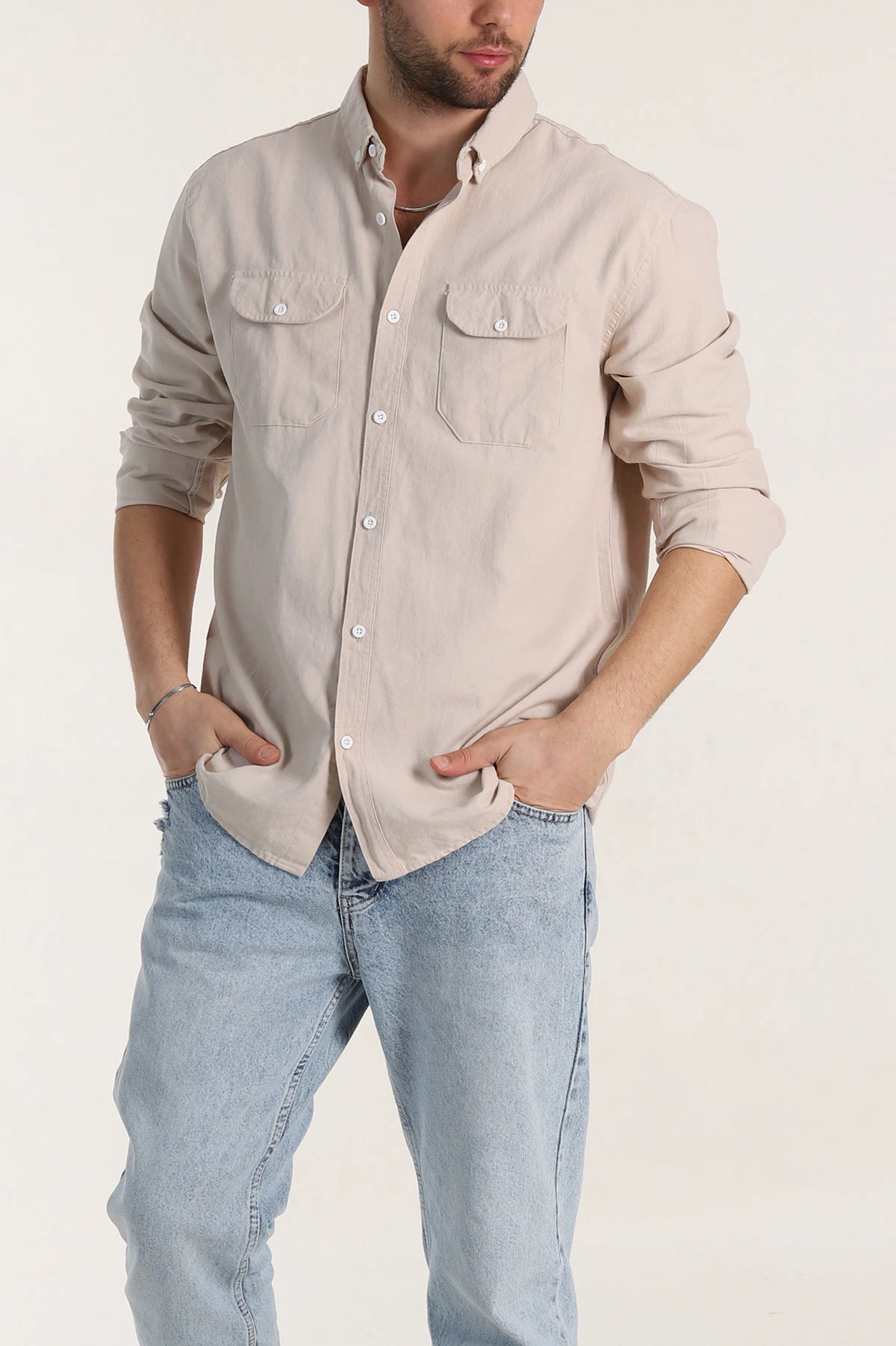 Bej Relaxed Fit Gabardin Çift Cep Detaylı Ata Yaka Erkek Gömlek 339103