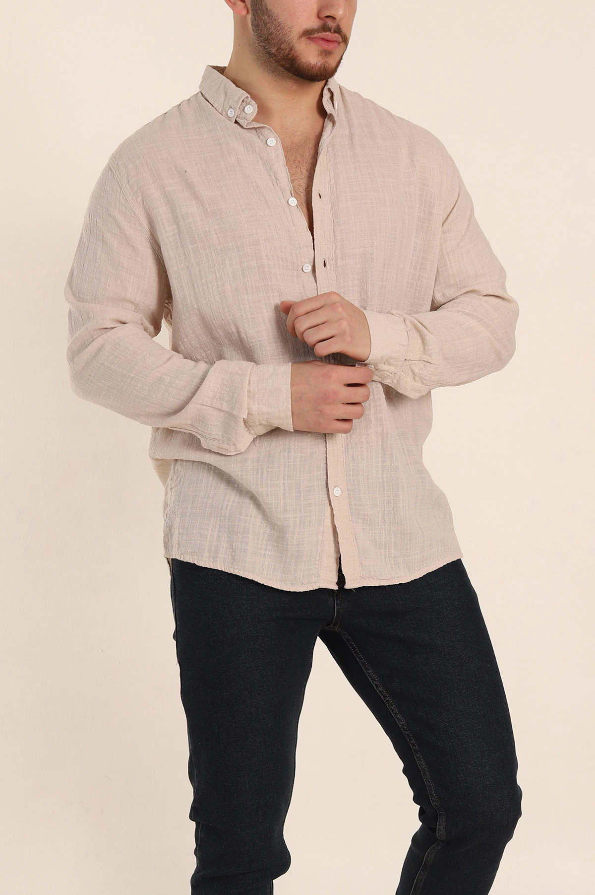 Bej Relaxed Fit Keten Kare Dokulu Ata Yaka Erkek Gömlek 339179