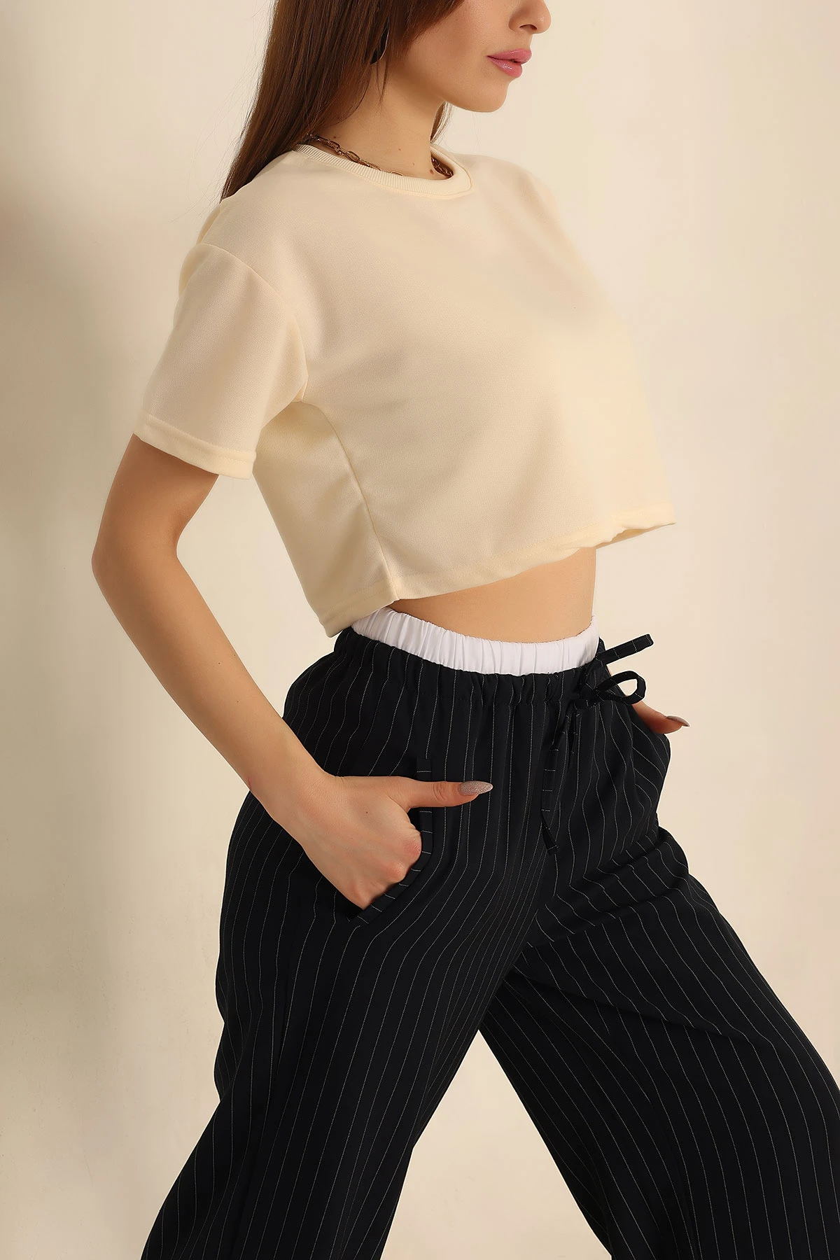 Bej Vortexs İki İp Crop Tişört 242249 | ModamızBir | Modamizbir.Com