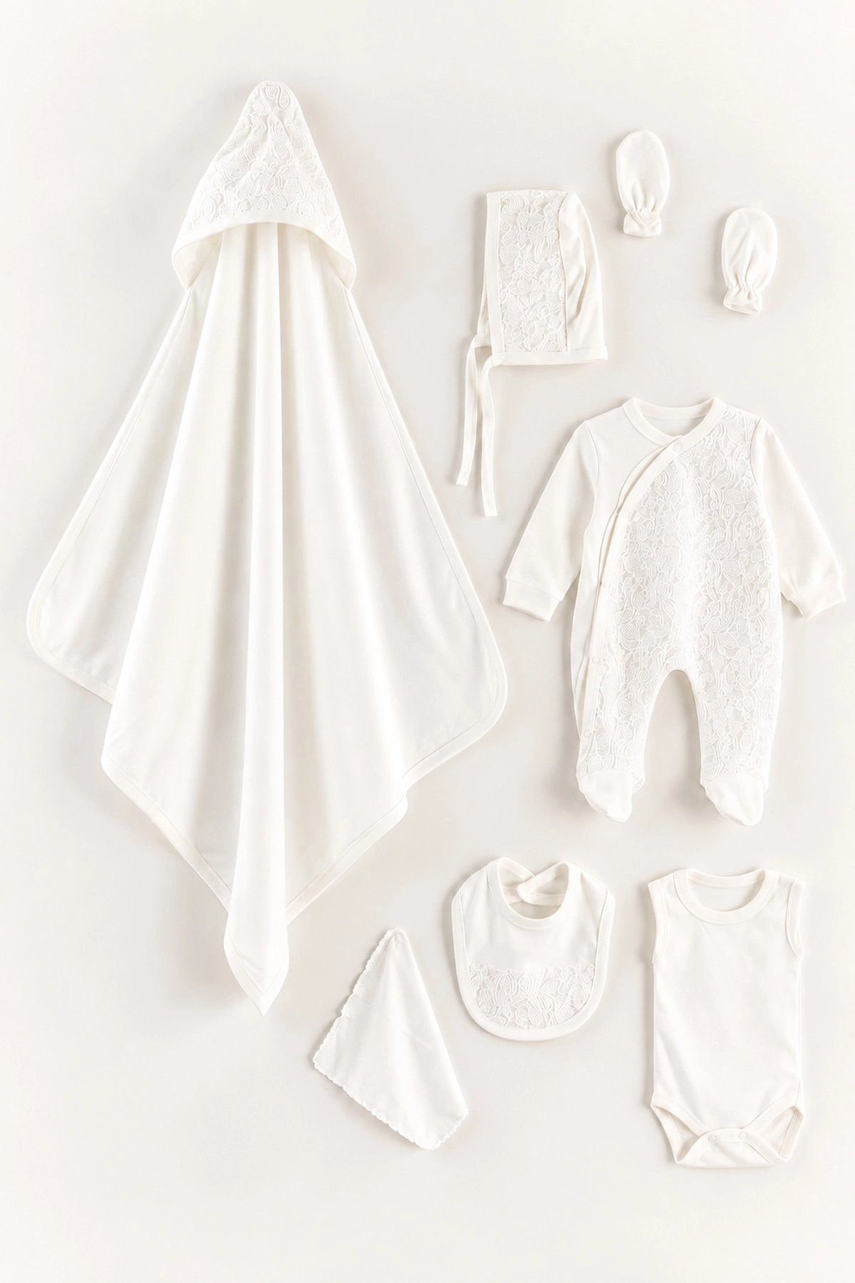 Beyaz (0-1 Ay) Çiçek Brodeli Tulum, Battaniye ve 7'li Penye Kız Bebek Hastane Çıkış Seti 488663