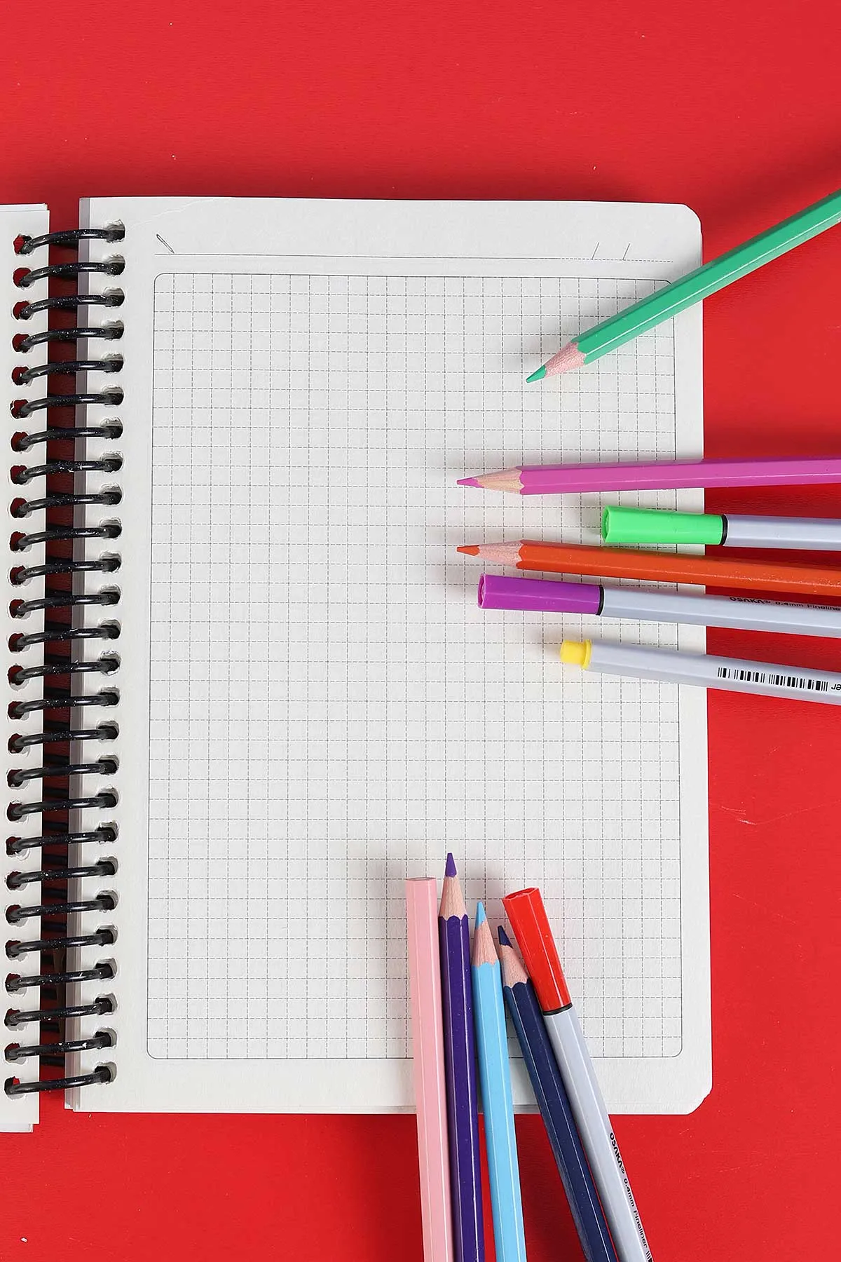 Beyaz 17x24 Tokaç Beyaz Kapak Lazer Kesim Defter Kareli 100 Yaprak 279305