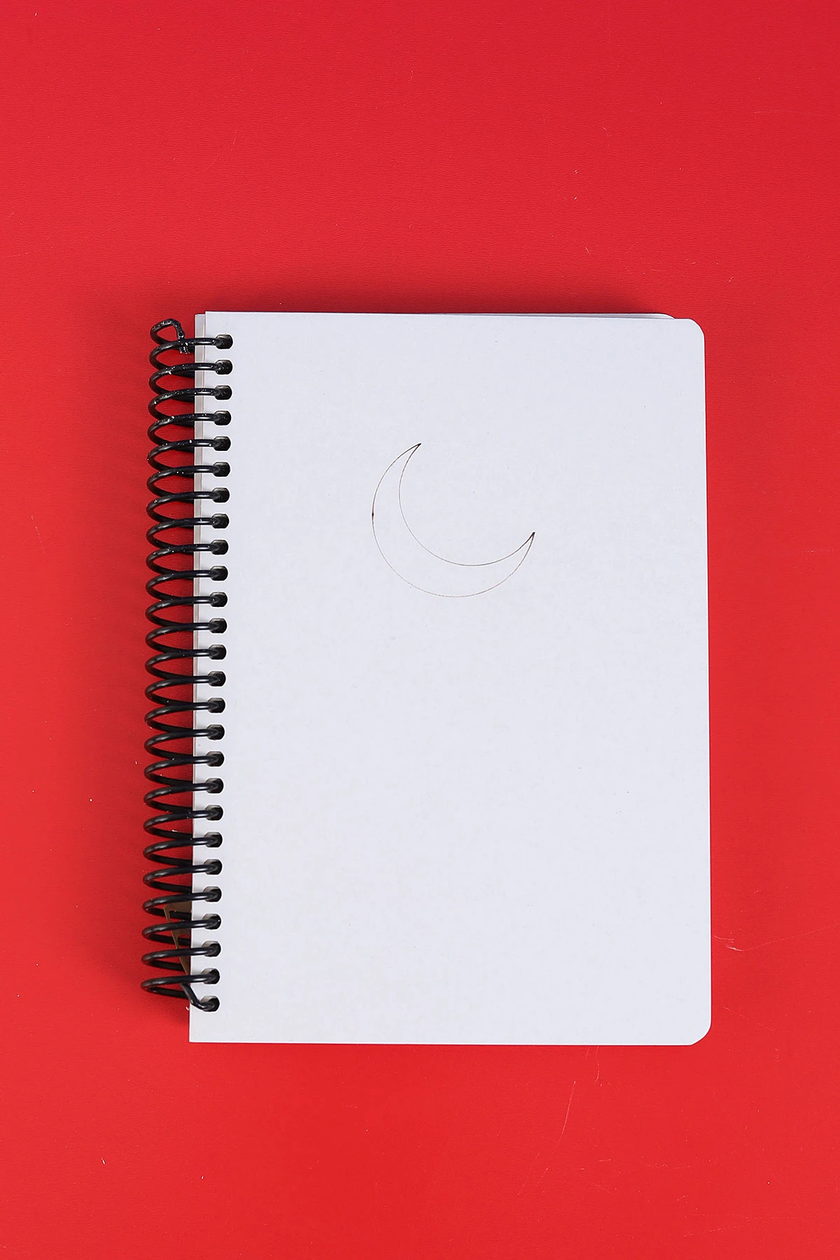 Beyaz 17x24 Tokaç Beyaz Kapak Lazer Kesim Defter Kareli 100 Yaprak 279305