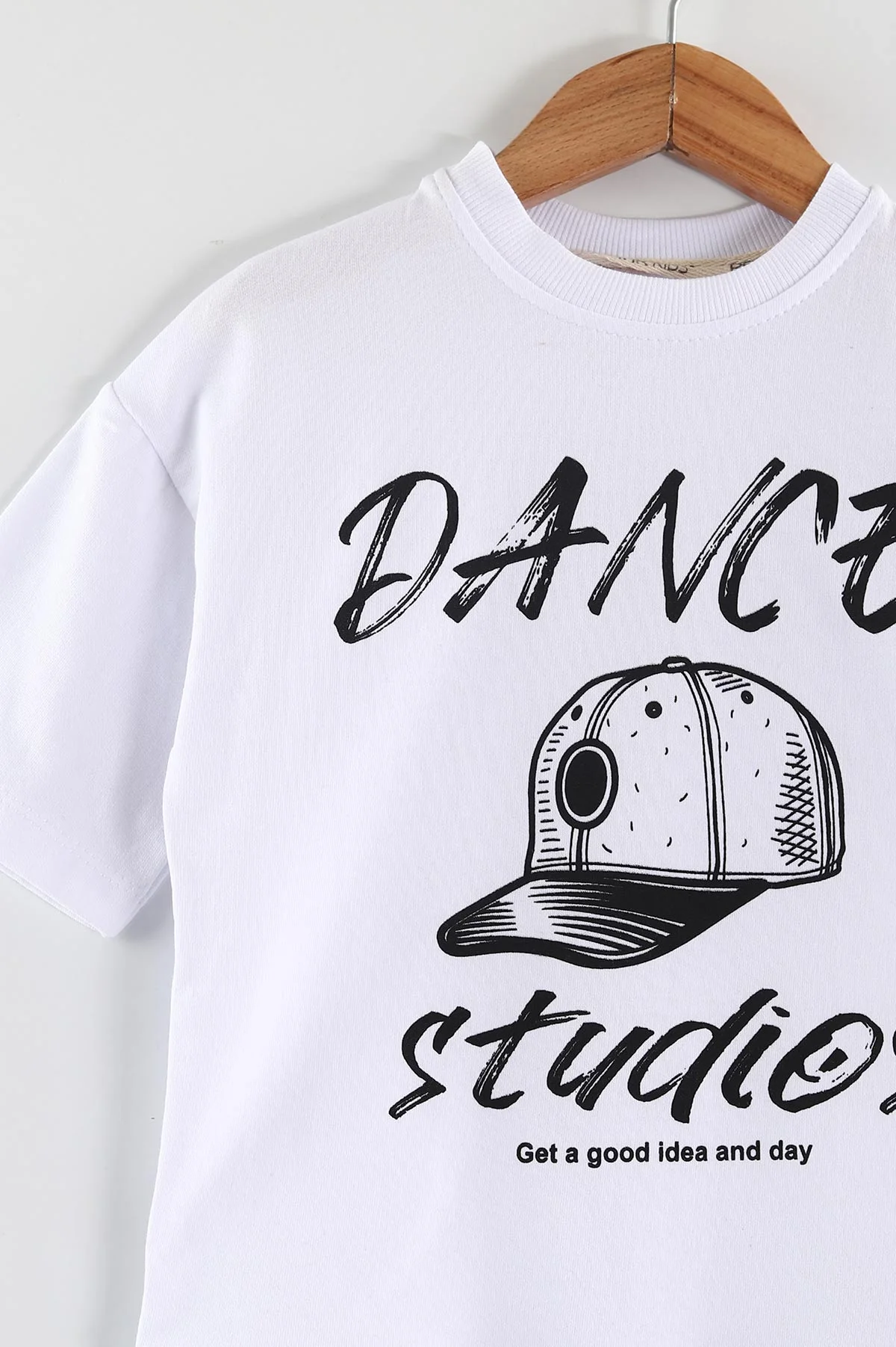 Beyaz (2-6 Yaş) Dance Studios Baskılı Şortlu Süprem Erkek Çocuk Yazlık Takım 438089