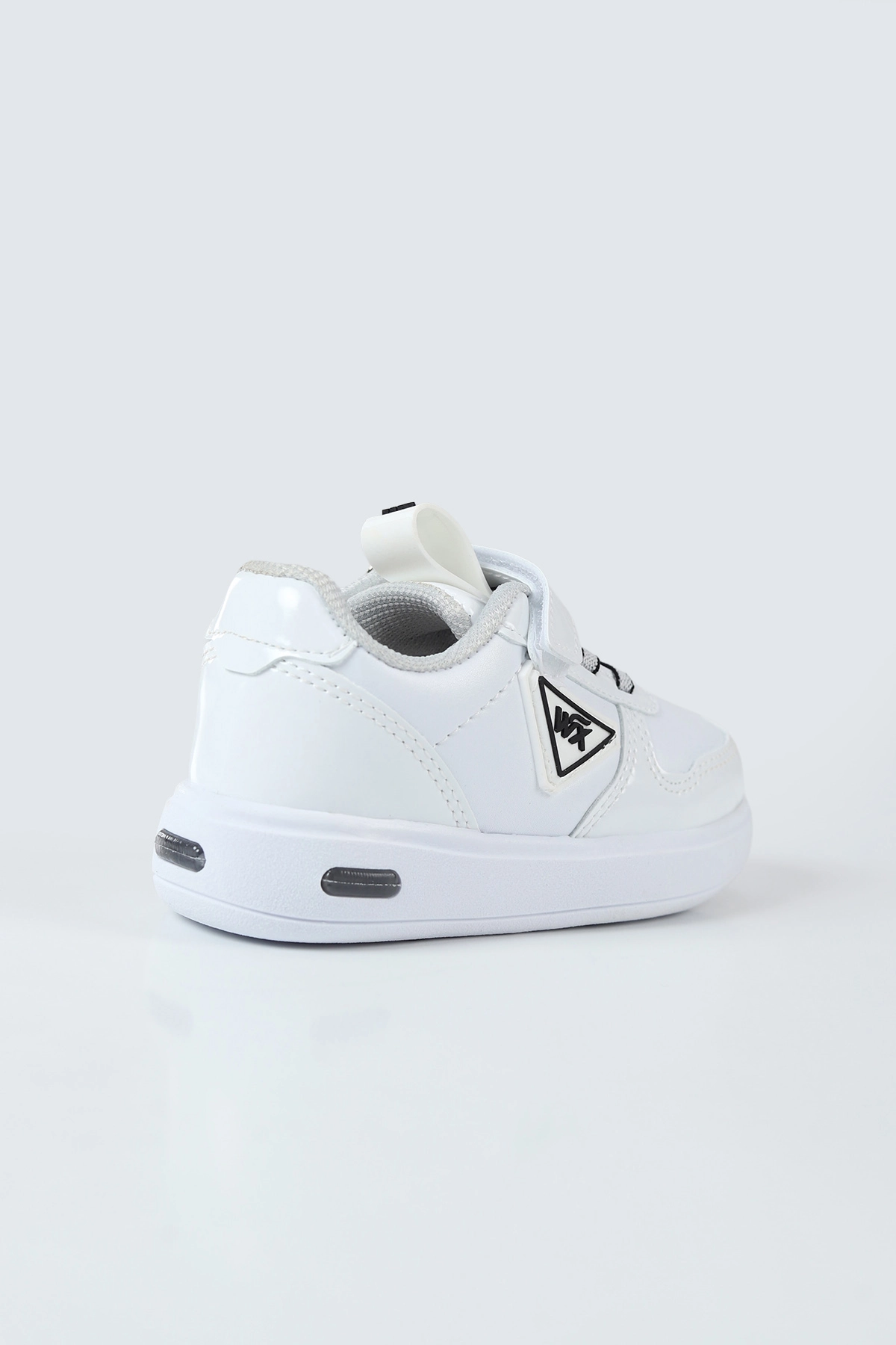 Beyaz ( 26 - 30 ) Rugan Işıklı Cırt Bantlı Bağcıklı Erkek Çocuk Spor Ayakkabı 487950