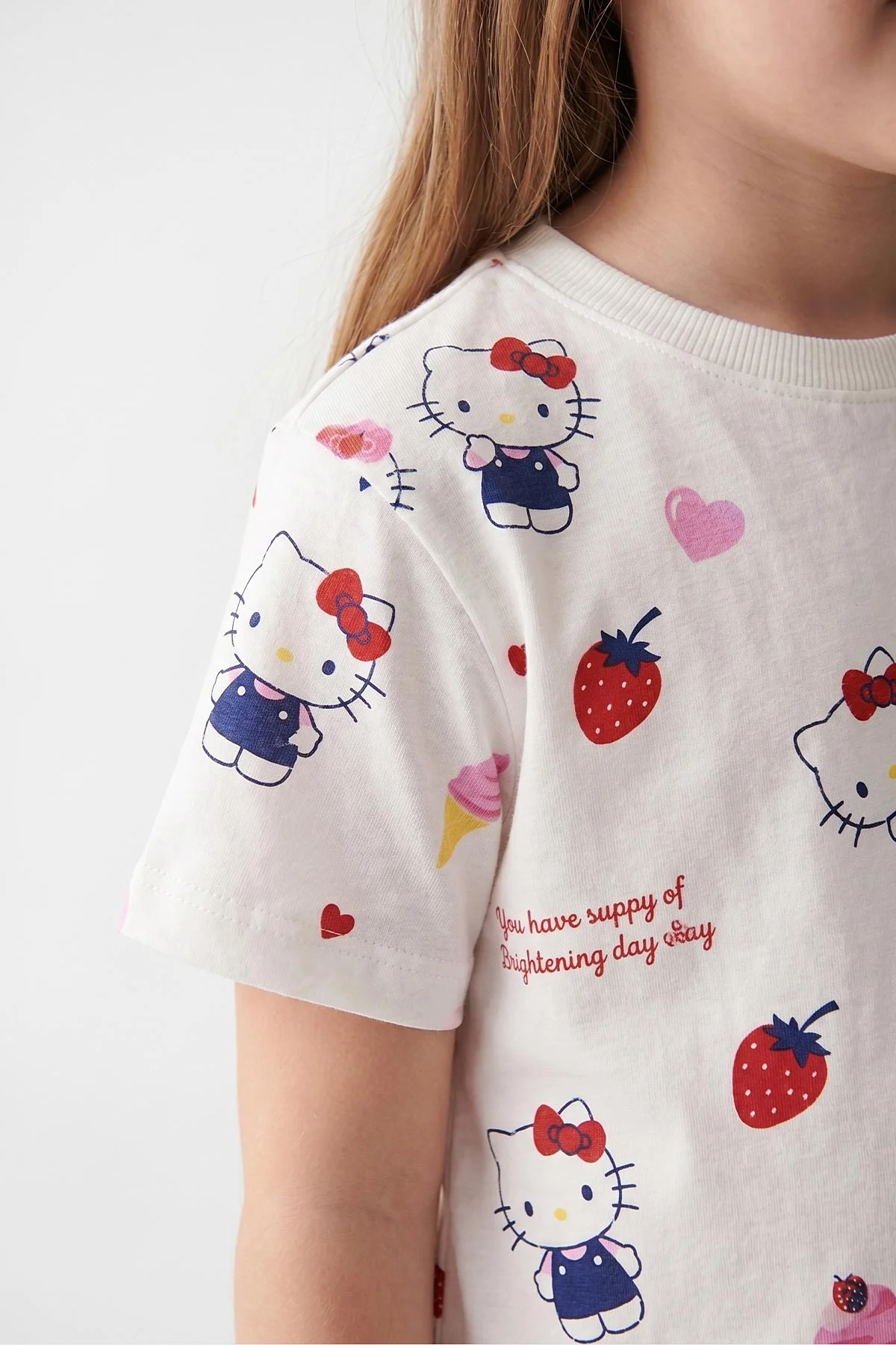 Beyaz (3-8 Yaş)Karakter Desenli Kız Çocuk Pijama Takımı 461478