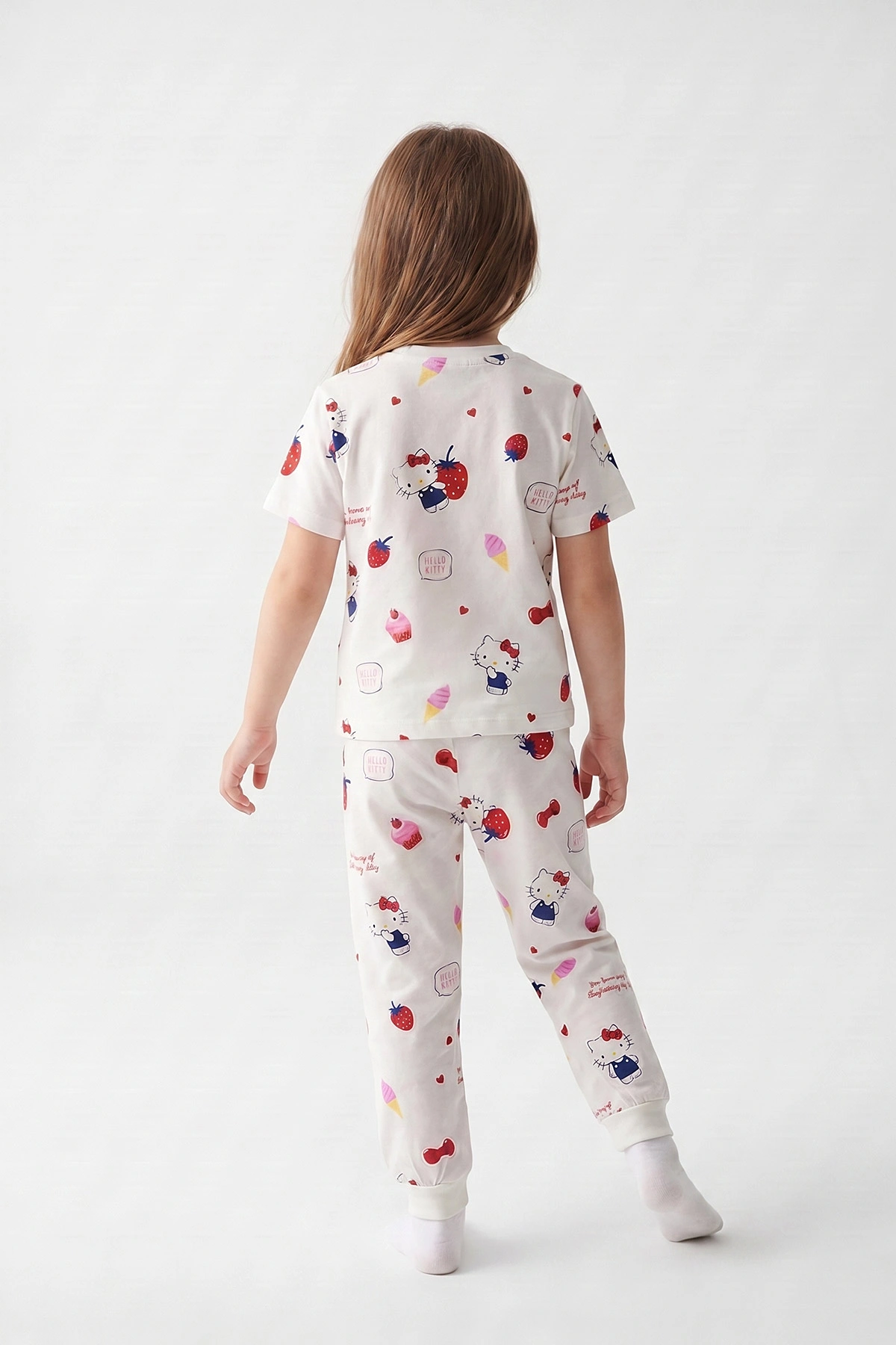Beyaz (3-8 Yaş)Karakter Desenli Kız Çocuk Pijama Takımı 461478